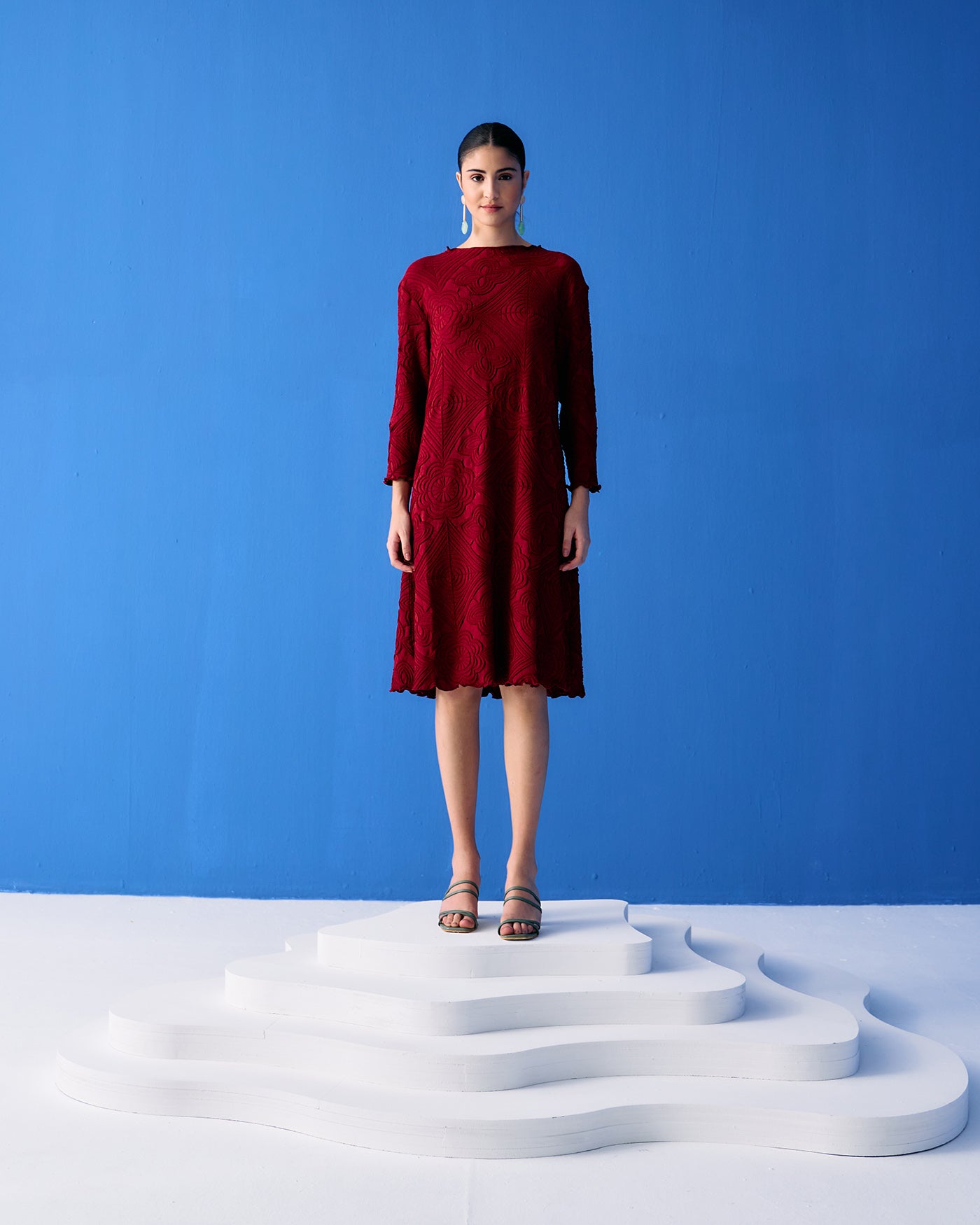 MAROON MOSIAC TEXTURED DRESS