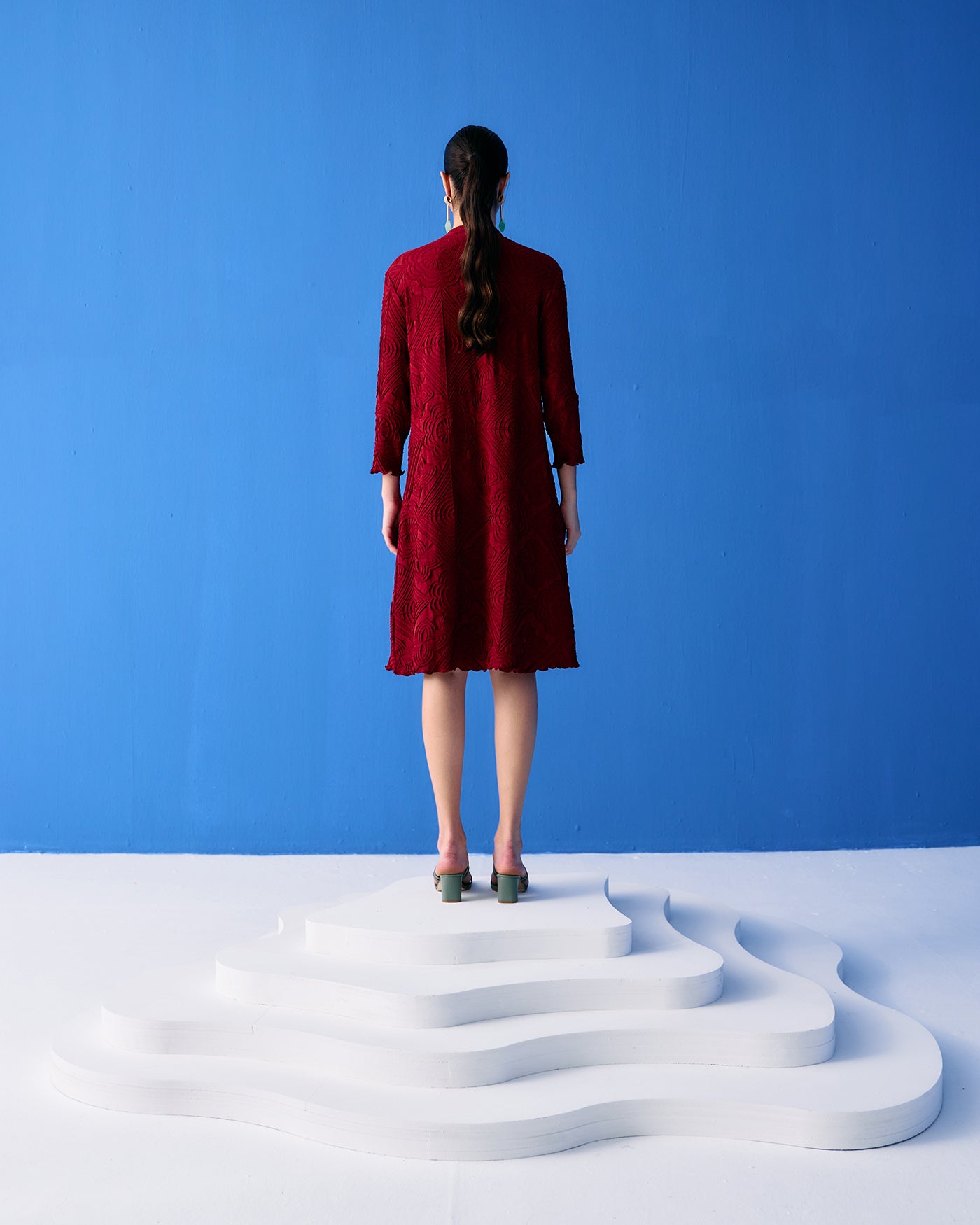 MAROON MOSIAC TEXTURED DRESS