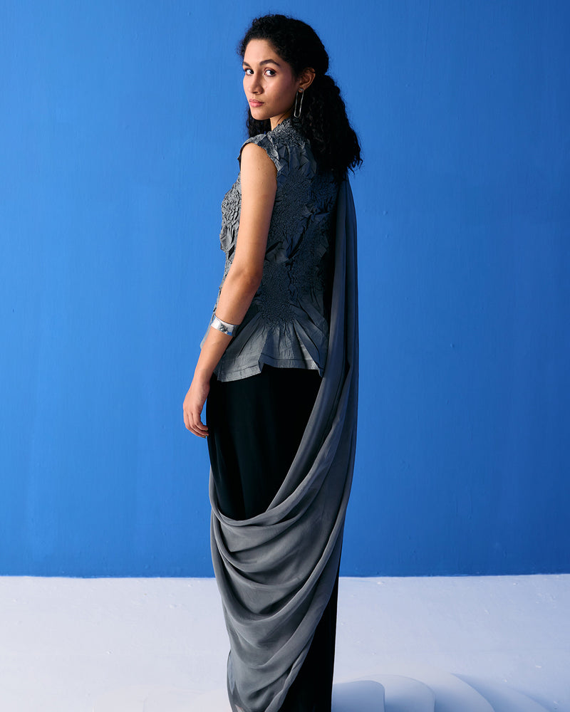 GREY CRINKLED TOP PAIRED WITH BLACK AND GREY SAREE