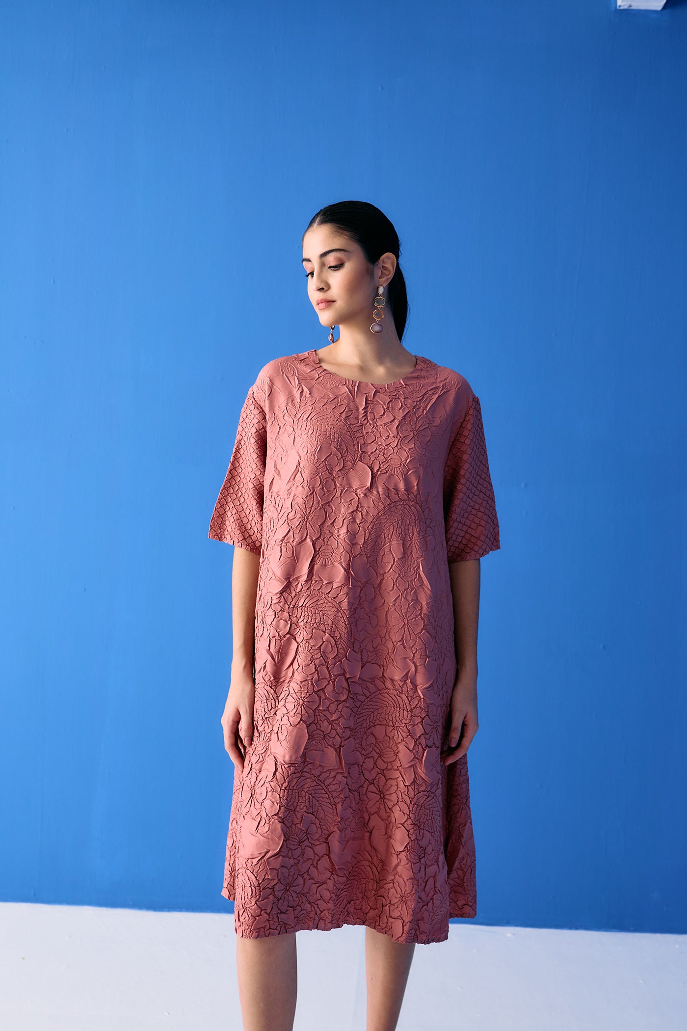 PINK FLOWER TEXTURED DRESS