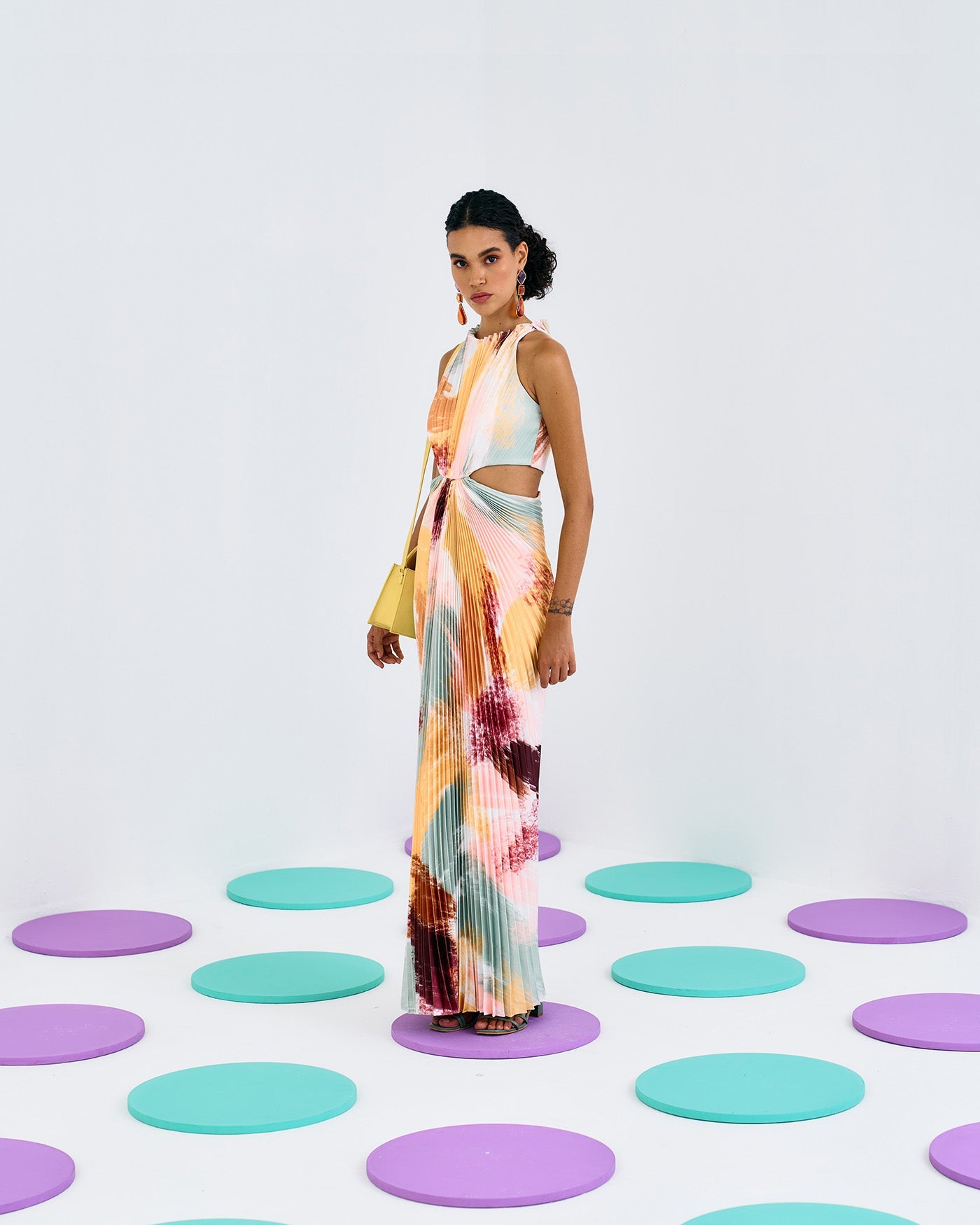 PRINT PLEATED HALTER GOWN