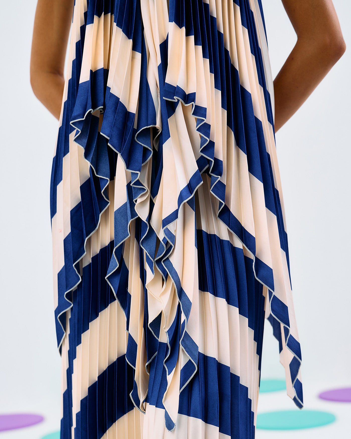 STRIPE PLEATED MERMAID SKIRT