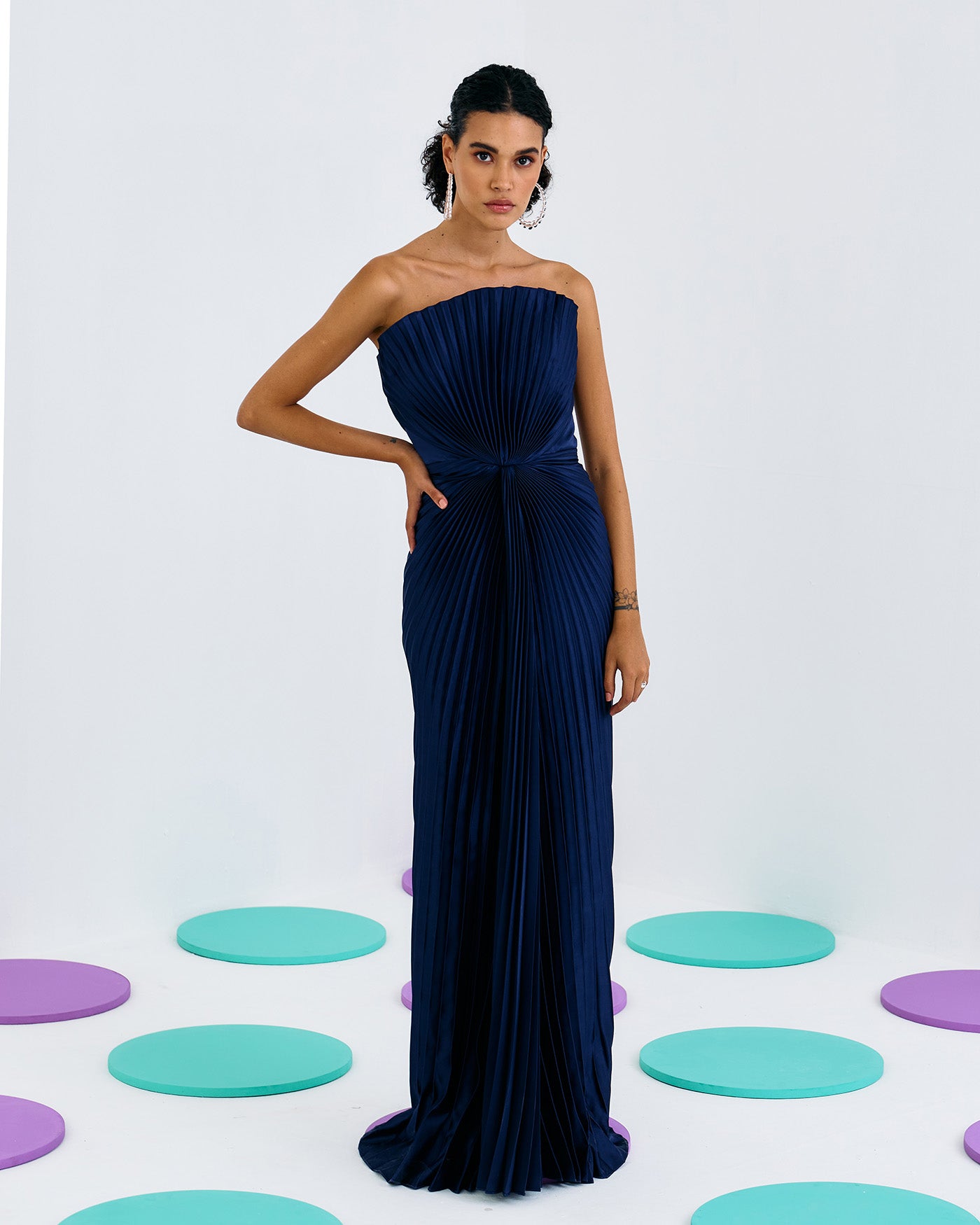 BLUE PLEATED TUBE GOWN