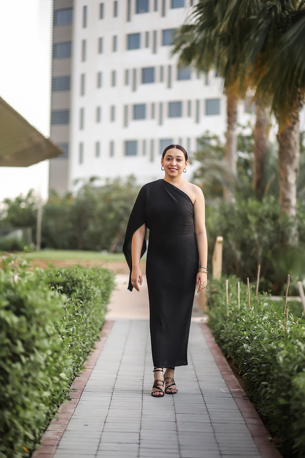 BLACK ONE SHOULDER DRAPE DRESS