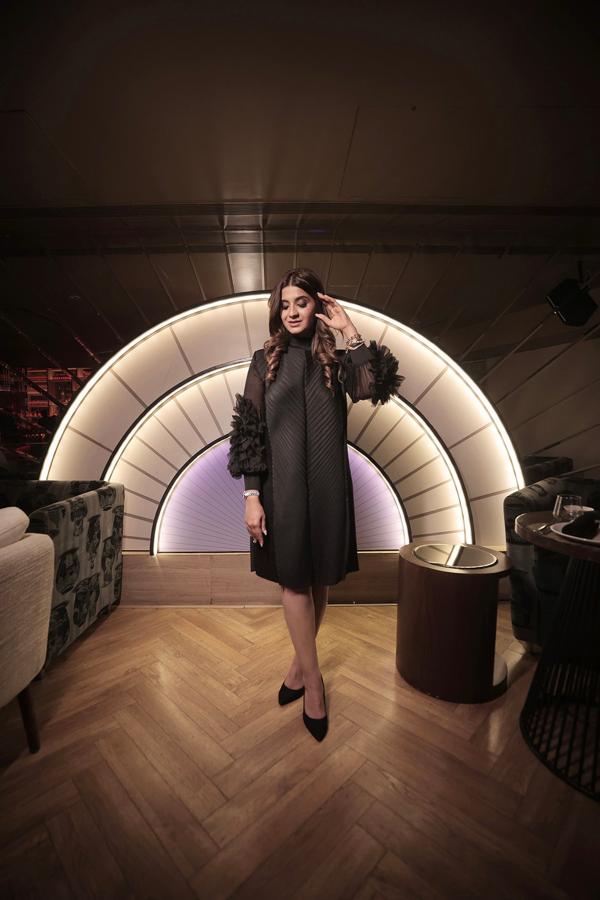 BLACK FLOWER SLEEVES PLEAT DRESS