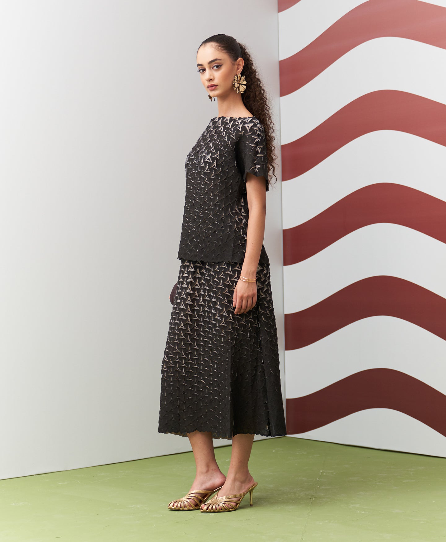 BEIGE BLACK ALTO SKIRT SET