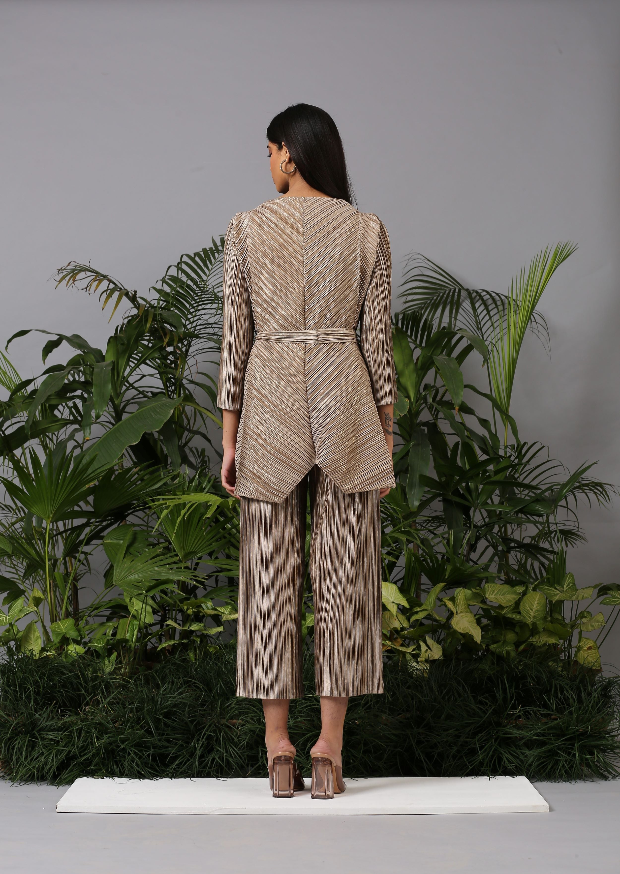 GOLD METALLIC V NECK COORD SET