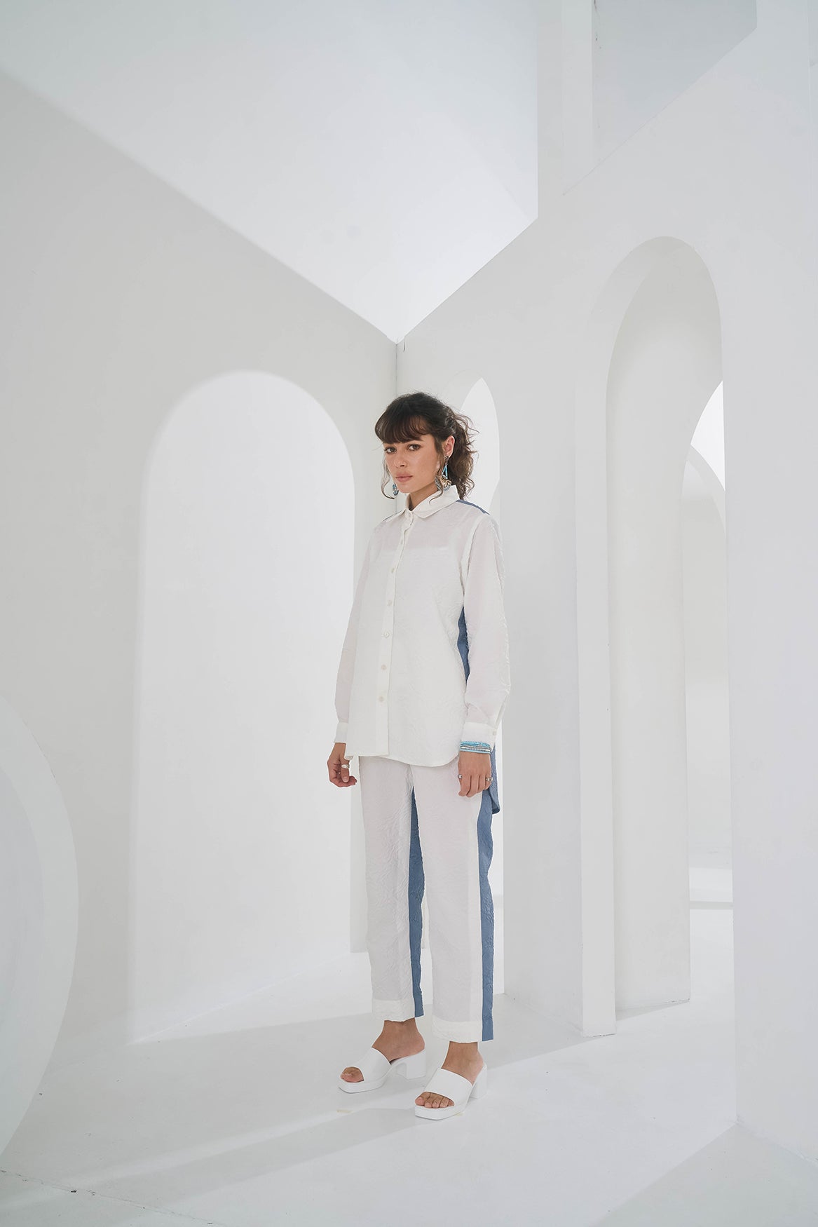 BLUE WHITE COLORBLOCK CRUSHED COORD SET