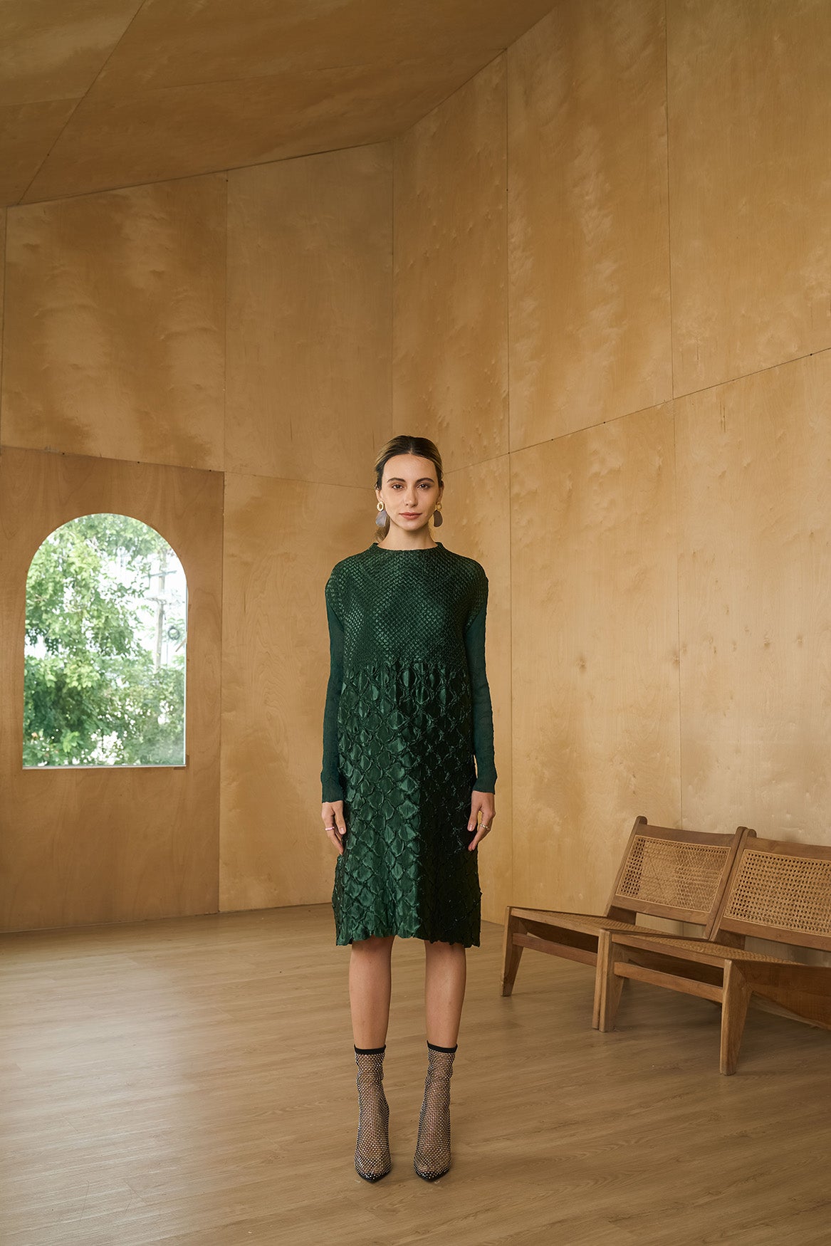 BOTTLE GREEN MERMAID TEXTURED DRESS