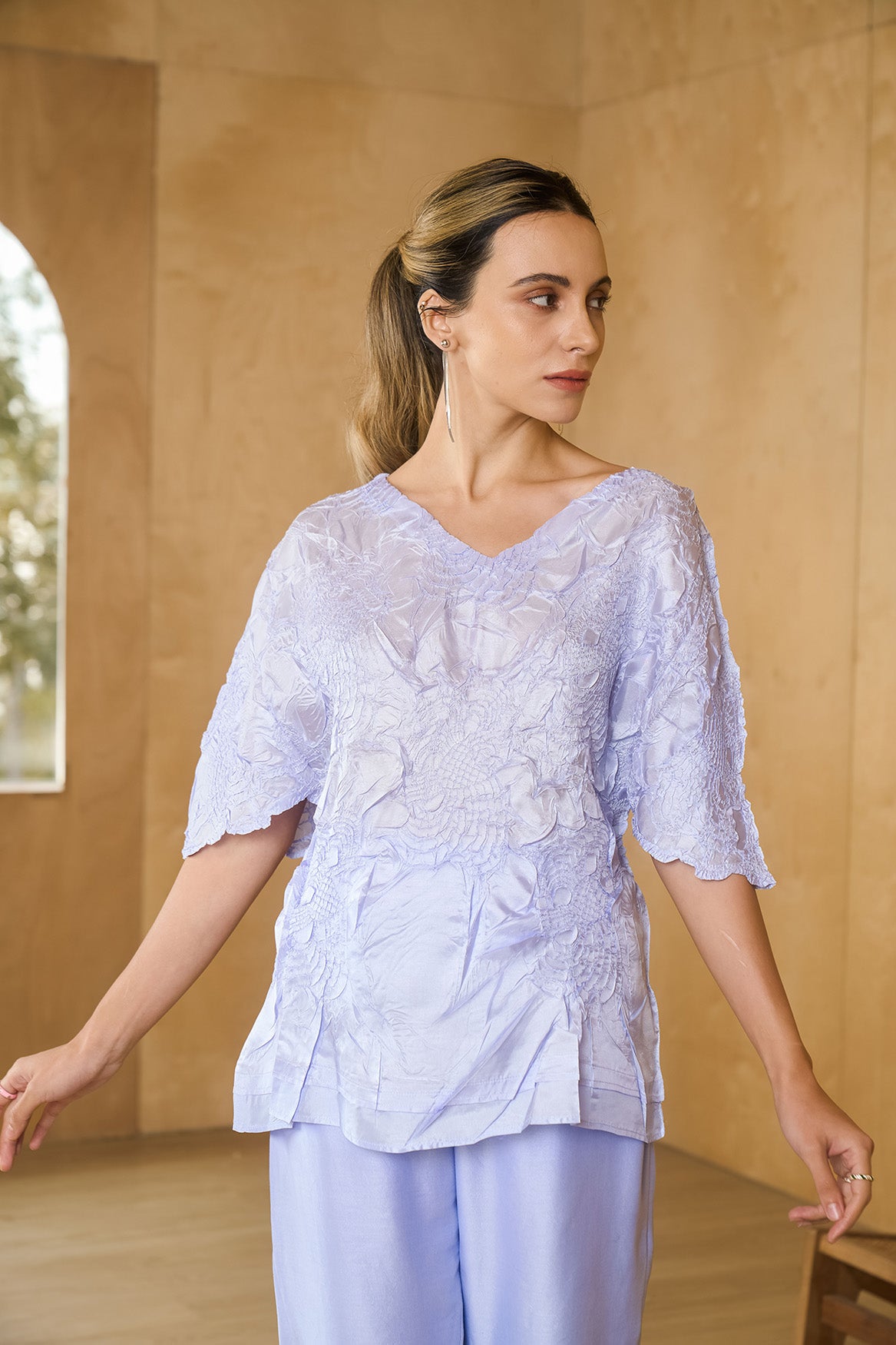 BLUE EDDAA CRINKLE TOP