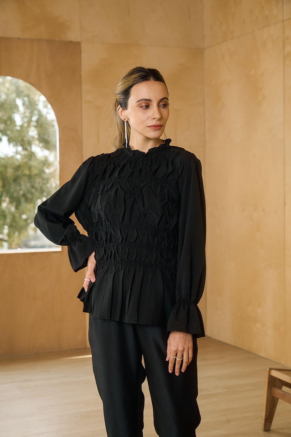 BLACK SAASHAA TEXTURED TOP