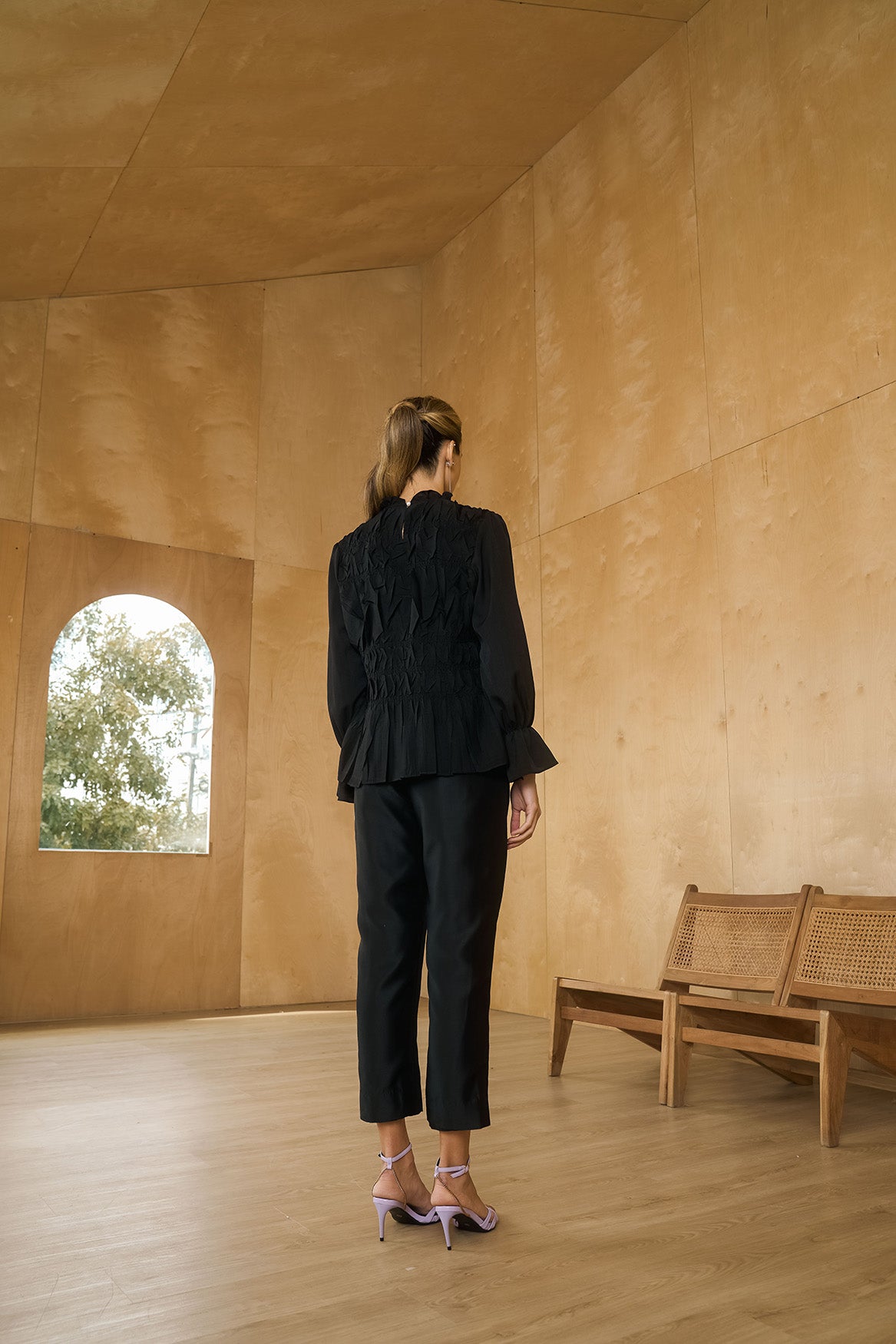 BLACK SAASHAA TEXTURED TOP