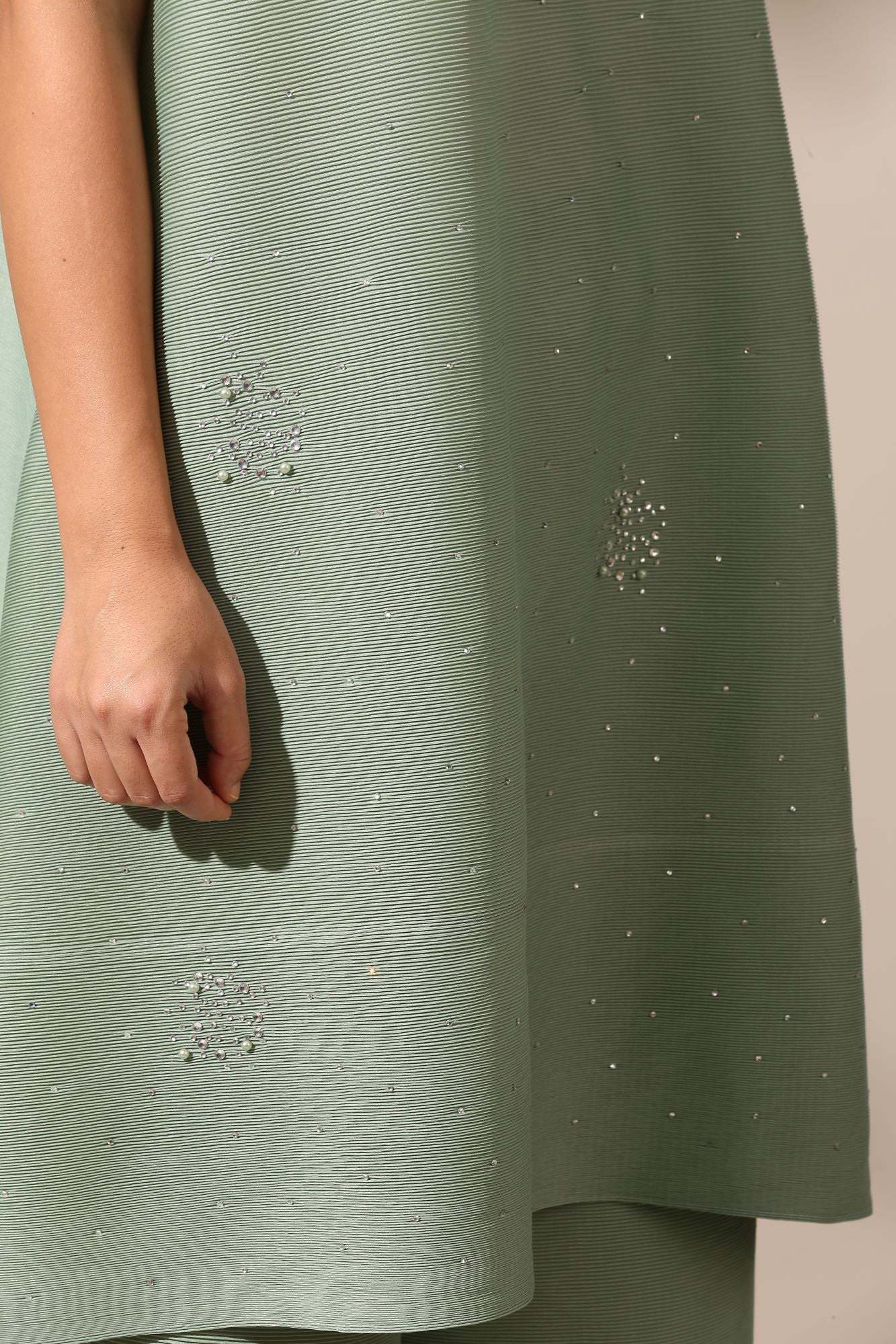 GREEN EMBROIDED KURTI SET