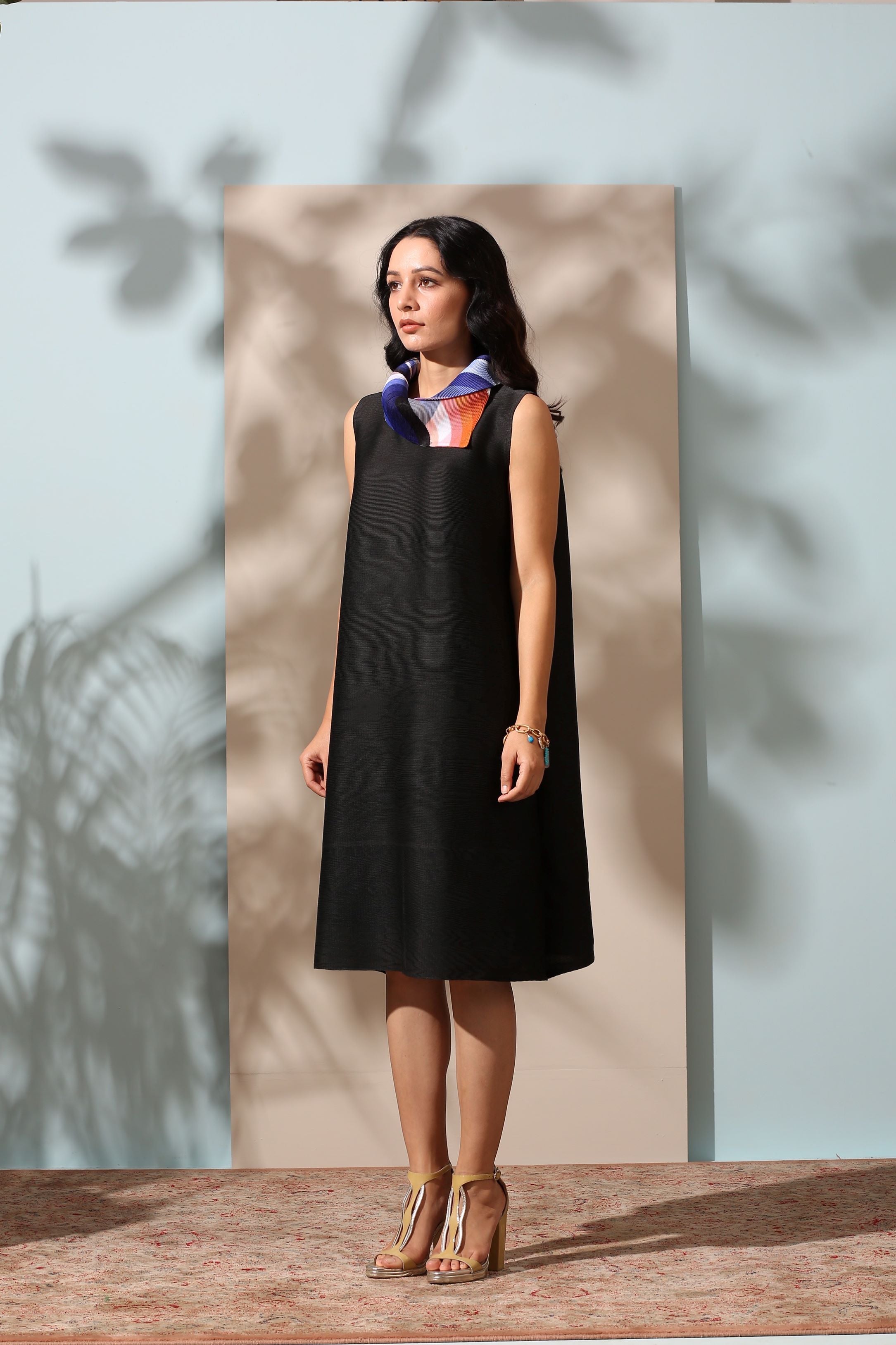 BLACK PRINTED SCARF NECK DRESS