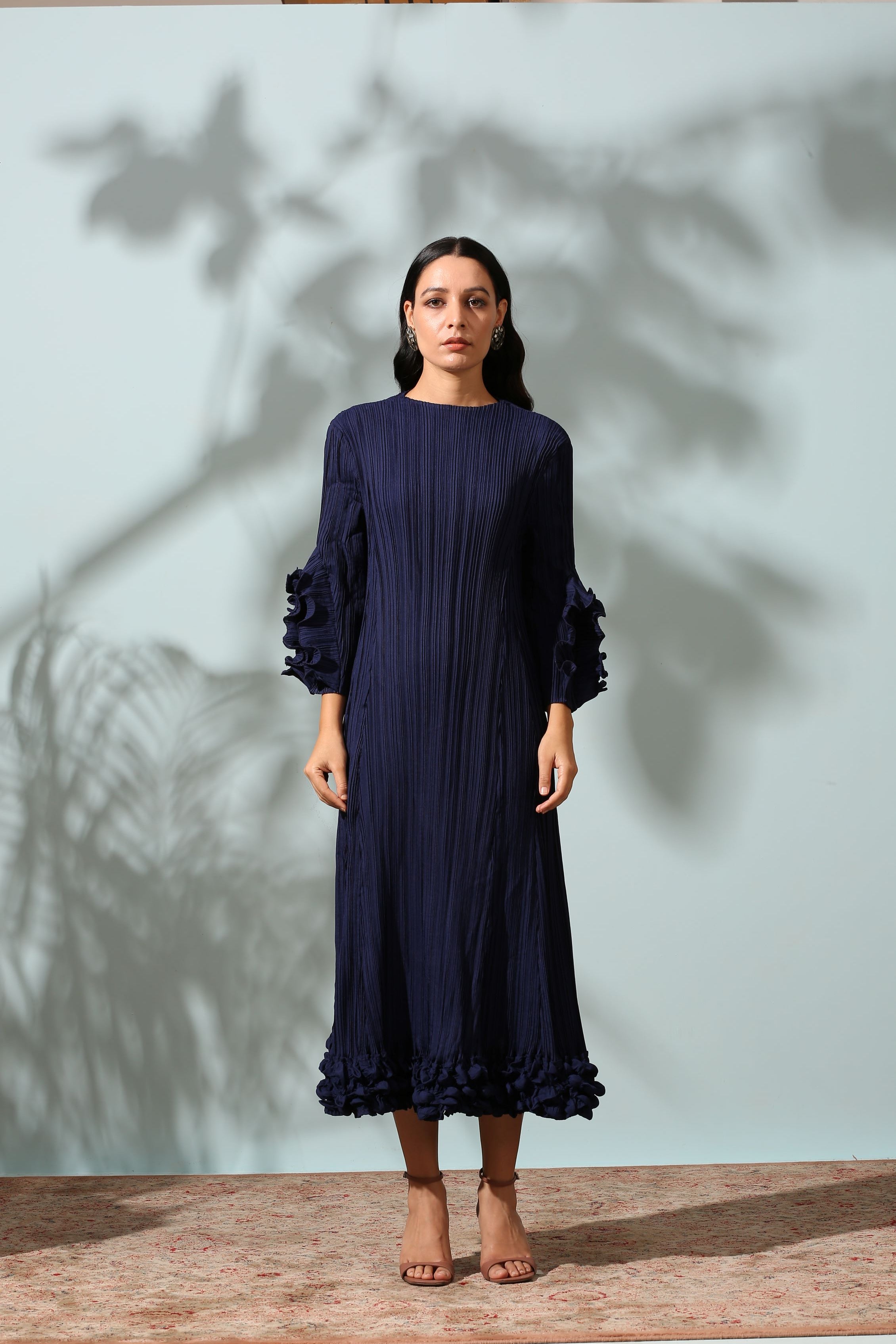 BLUE FRILL EDGE DRESS