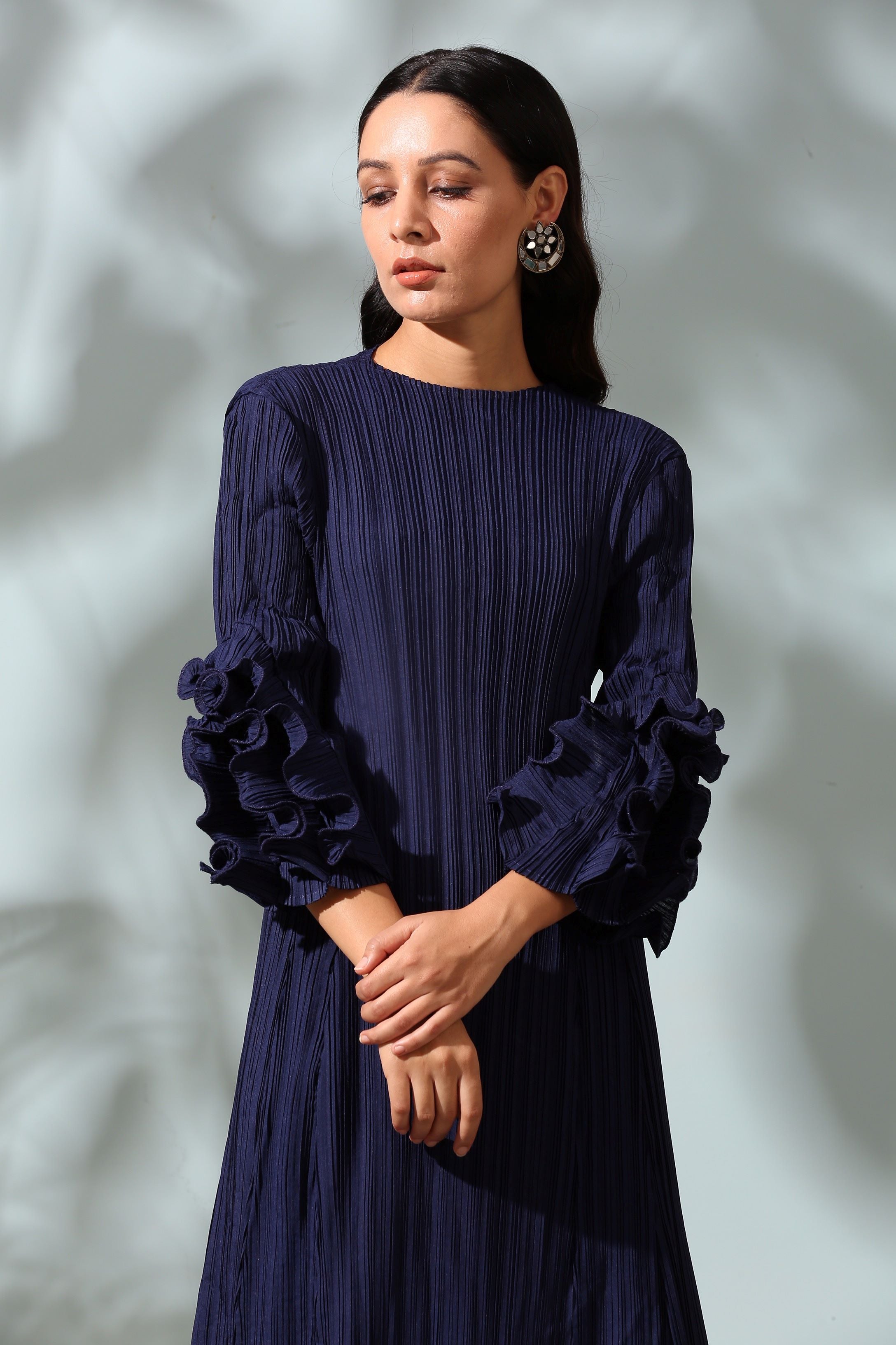 BLUE FRILL EDGE DRESS