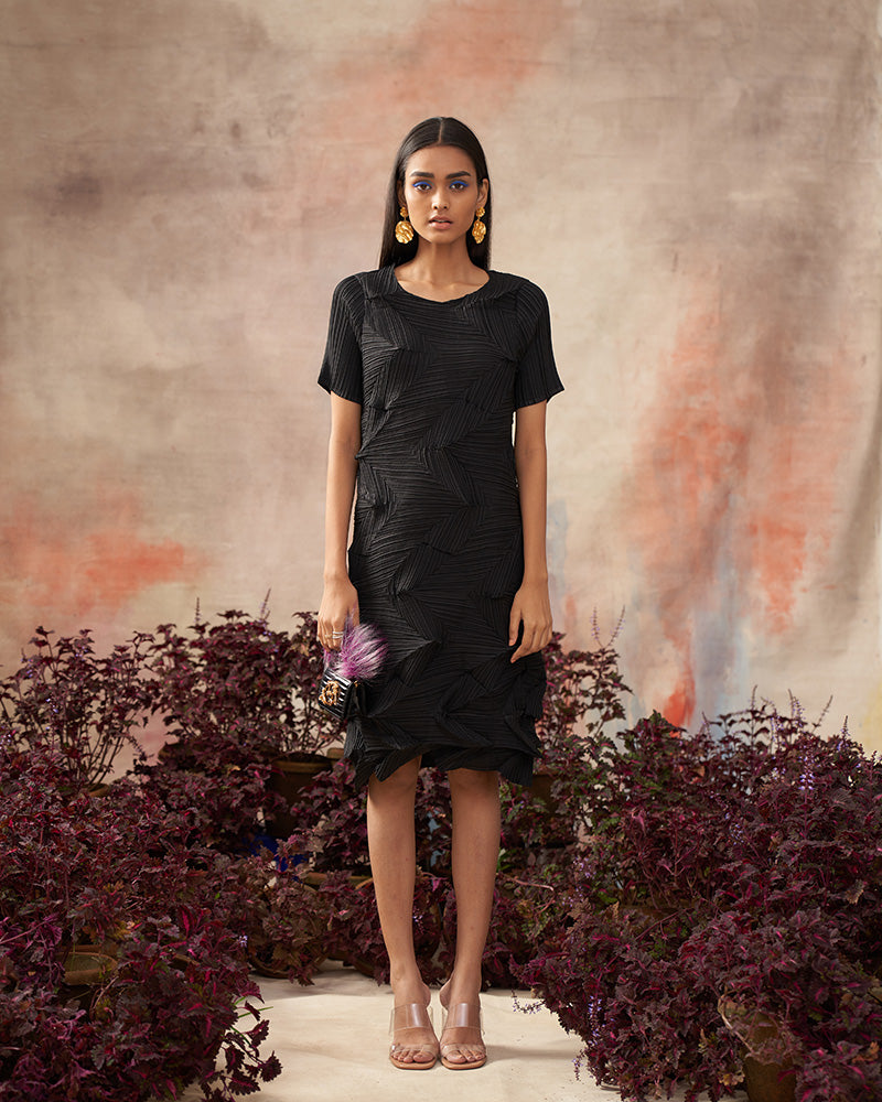 BLACK CRUSHED TEXTURED DRESS