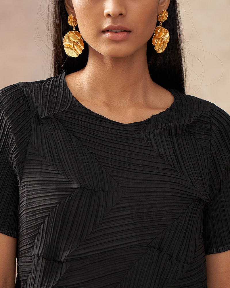 BLACK CRUSHED TEXTURED DRESS