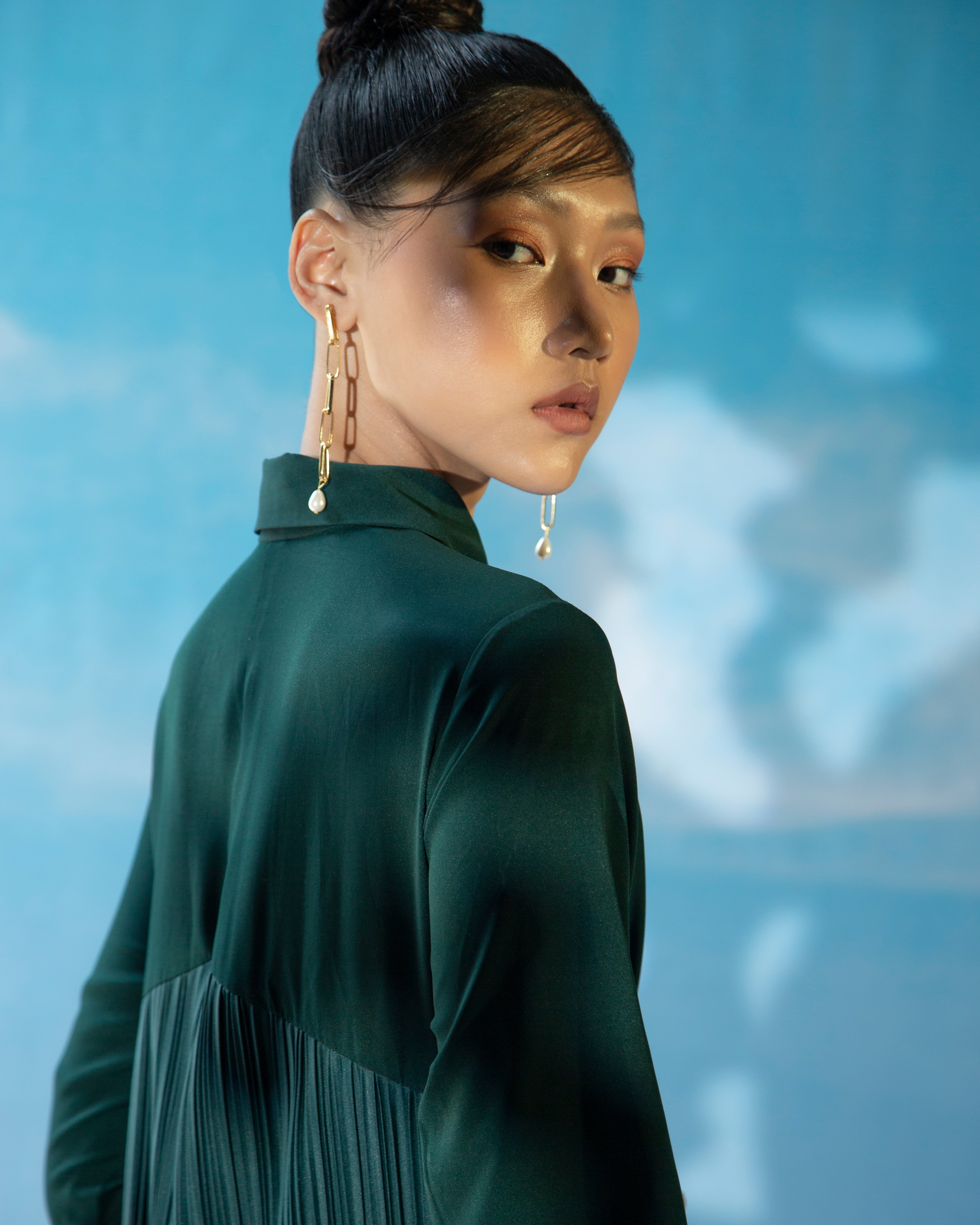 GREEN SHIRT PLEATS DRESS