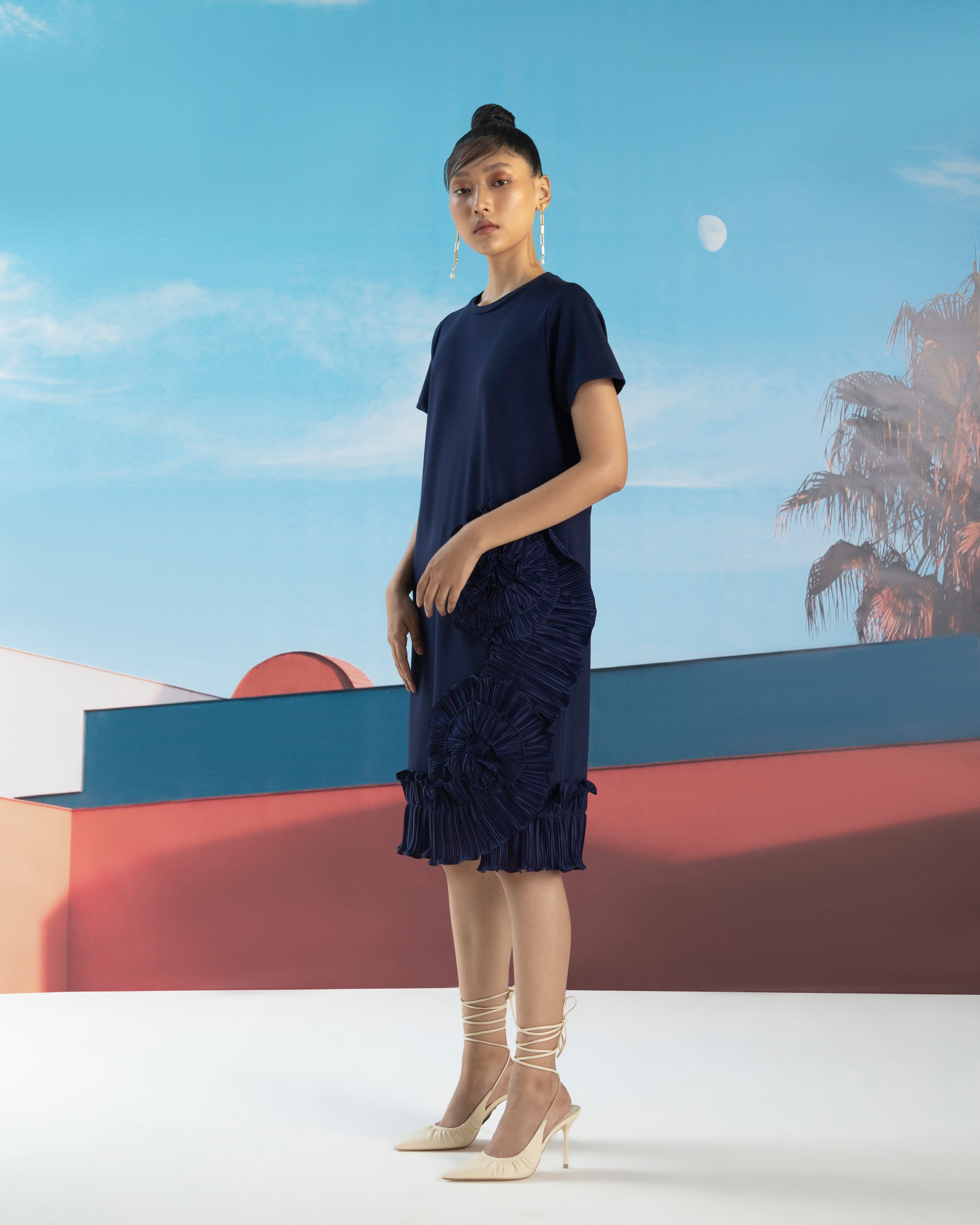 BLUE FLOWER EDGE DRESS