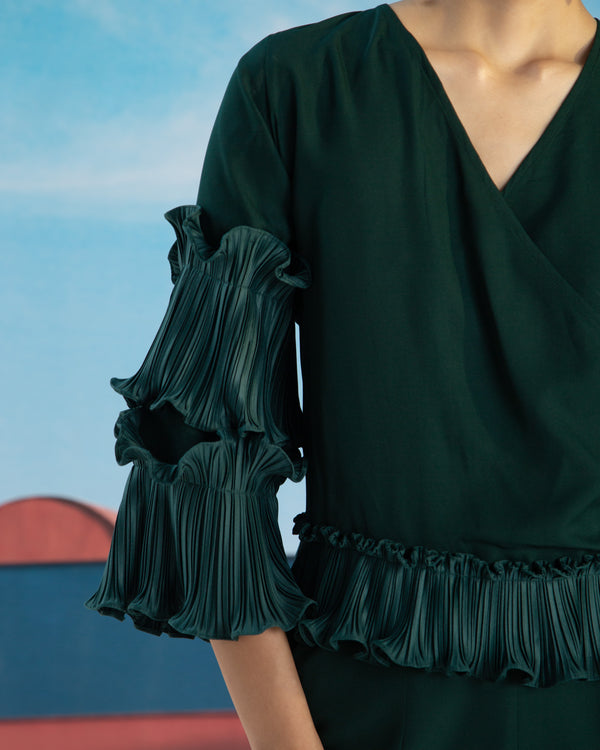 GREEN RUFFLE SLEEVES TOP