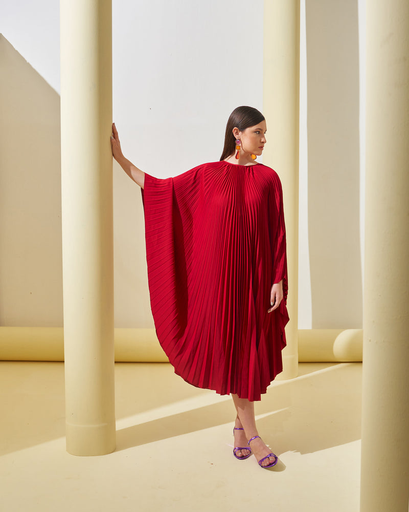RED PLEATED CAPE