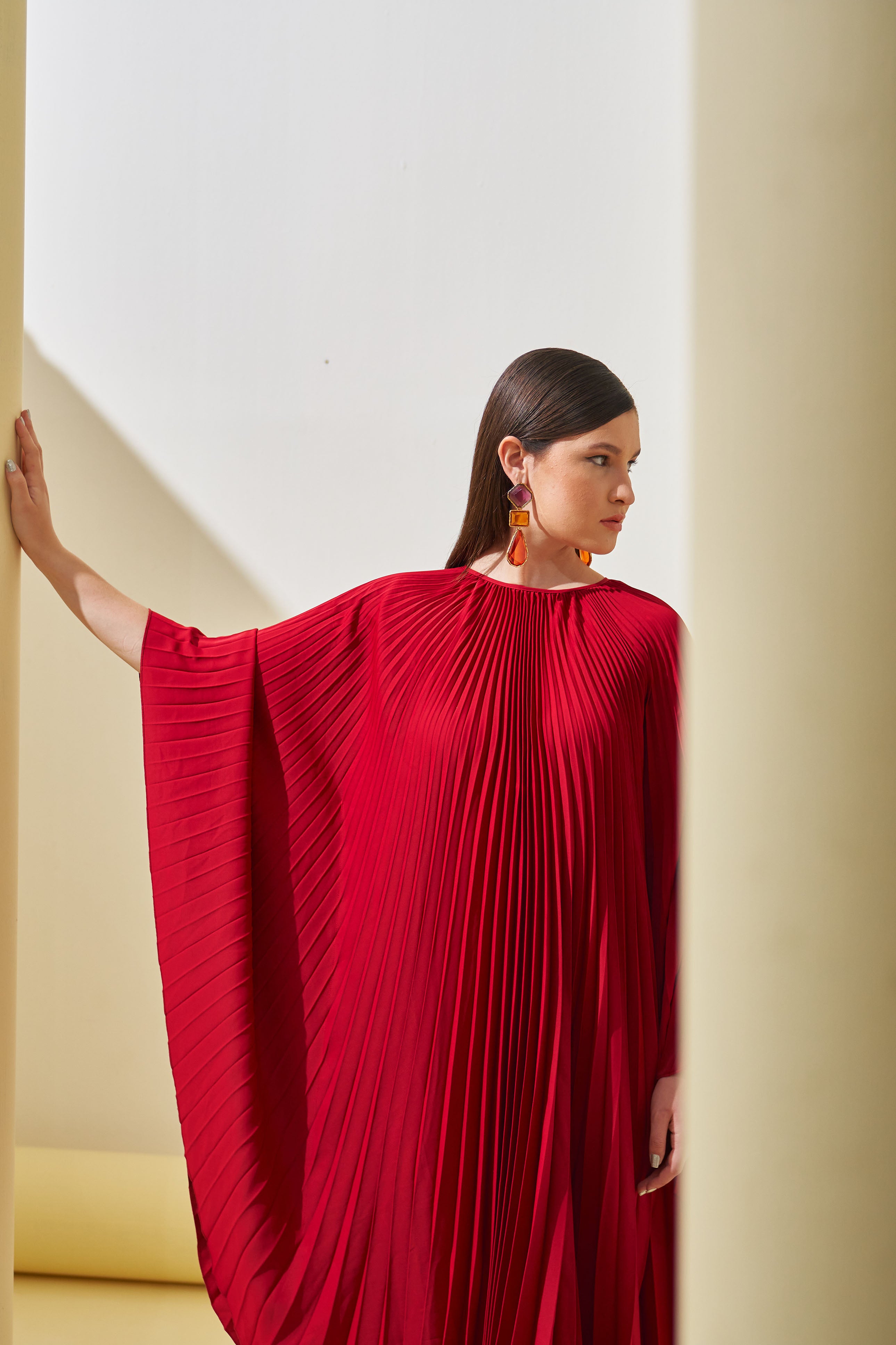 RED PLEATED CAPE