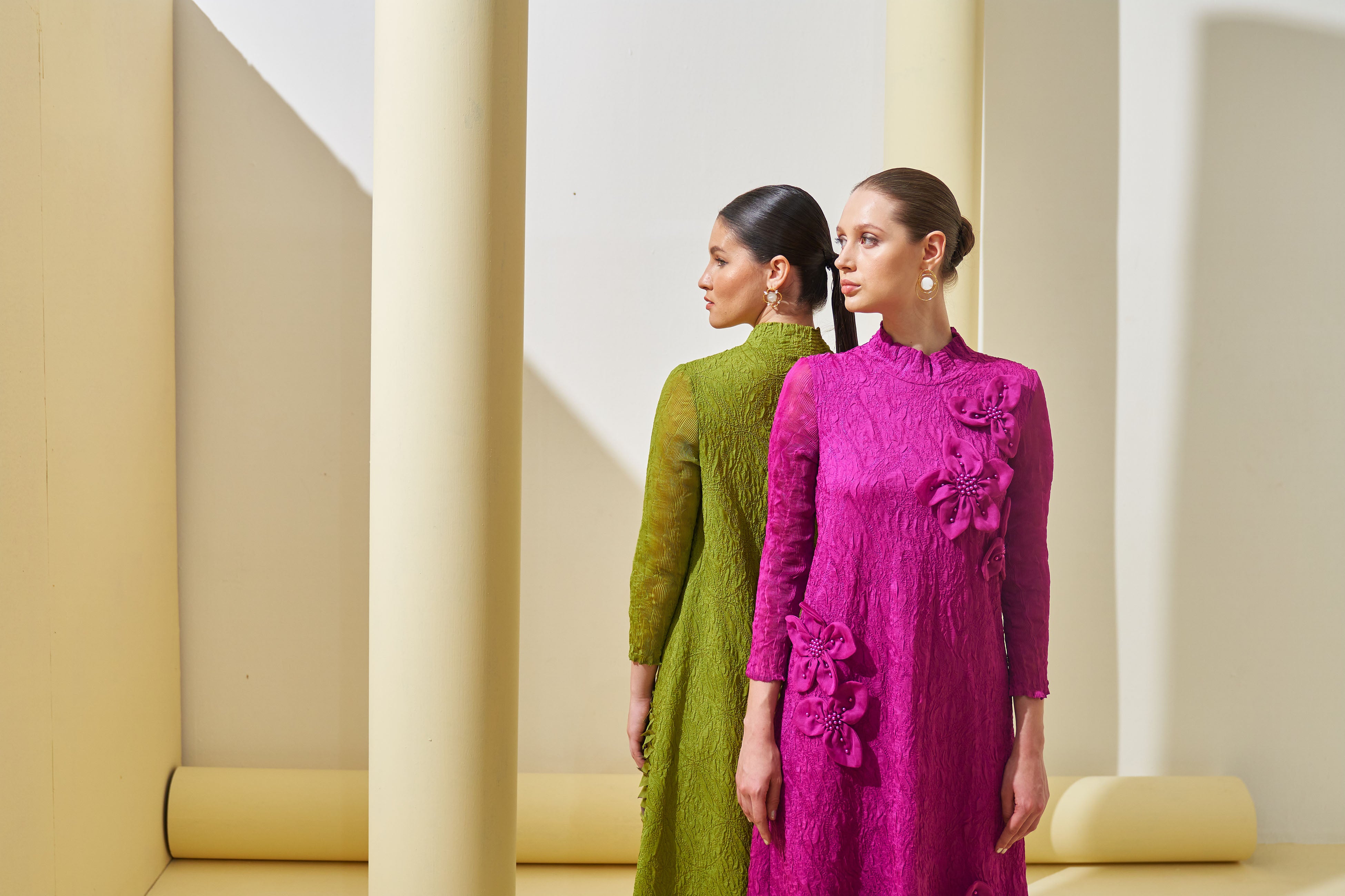 FUSICA CRUSHED SLEEVES 3D  FLOWER DRESS