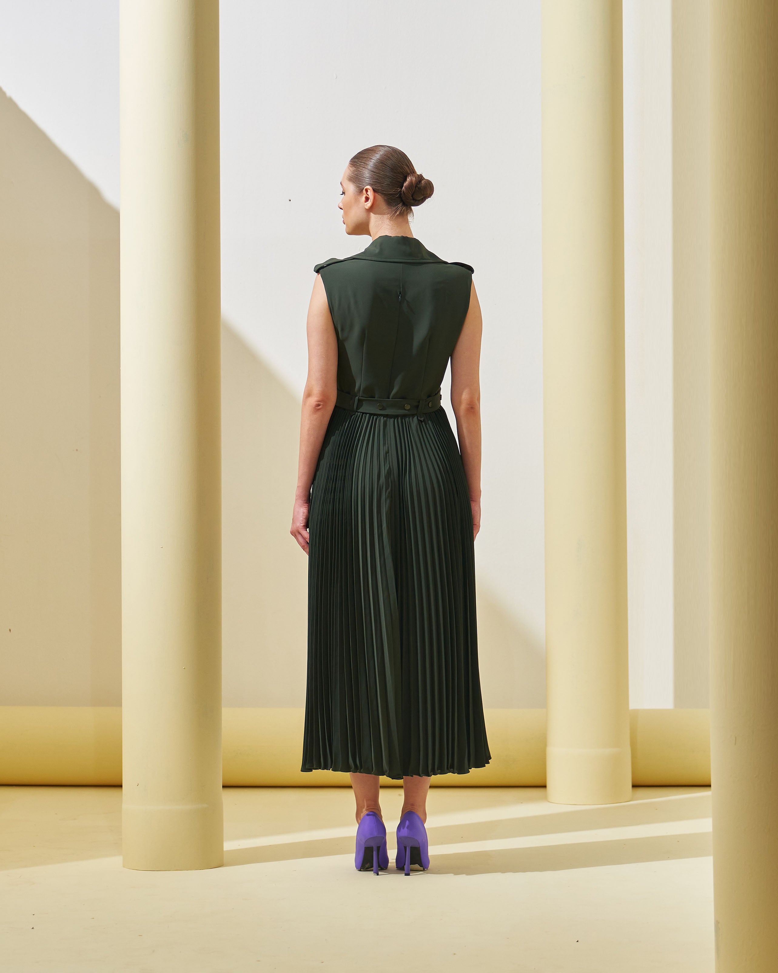 MILITARY GREEN COLLAR GOWN