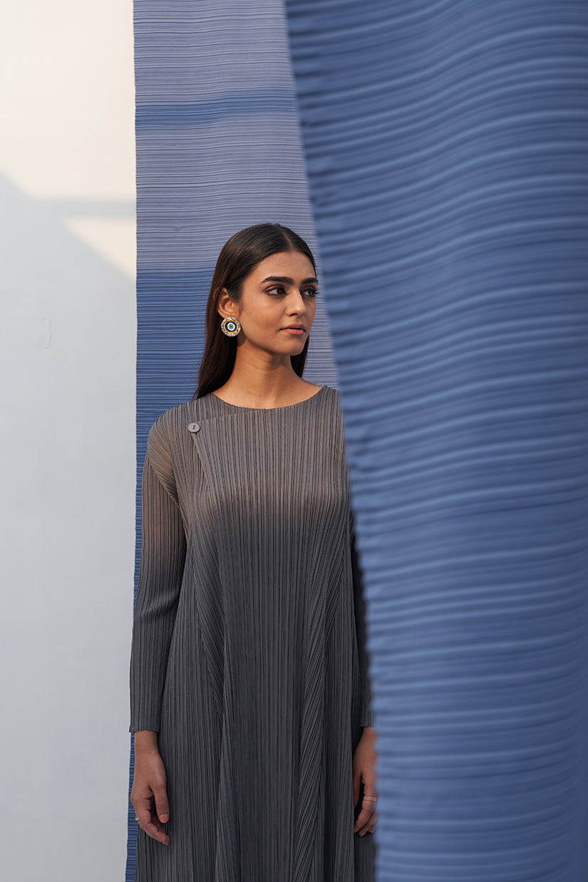 LIGHT GREY FLAP BUTTON KURTI SET