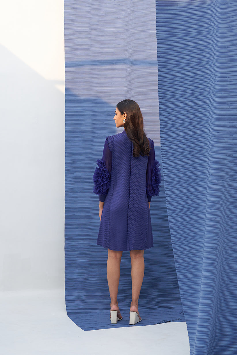 BLUE FLOWER SLEEVES PLEAT DRESS