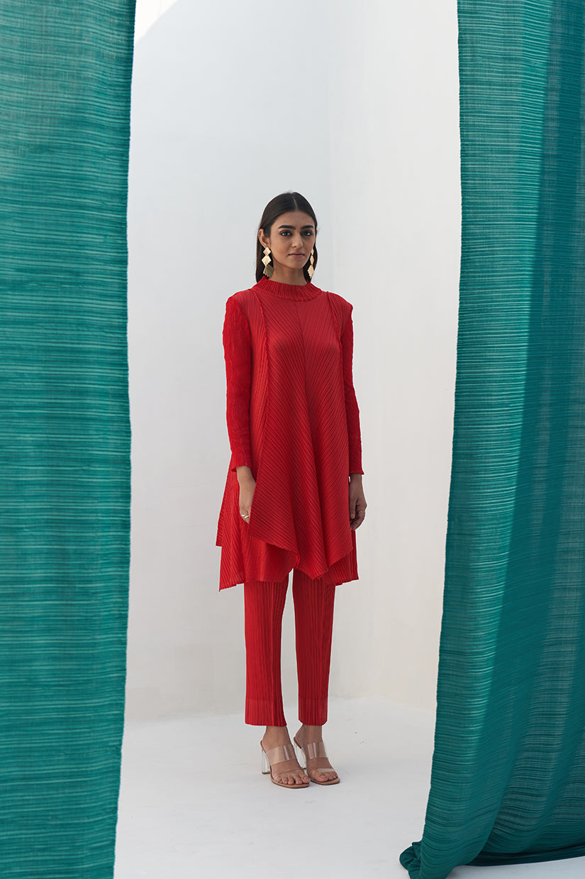 RED CRUSHED SLEEVES KURTI SET