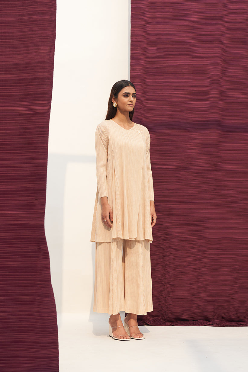 BEIGE FLAP BUTTON KURTI SET