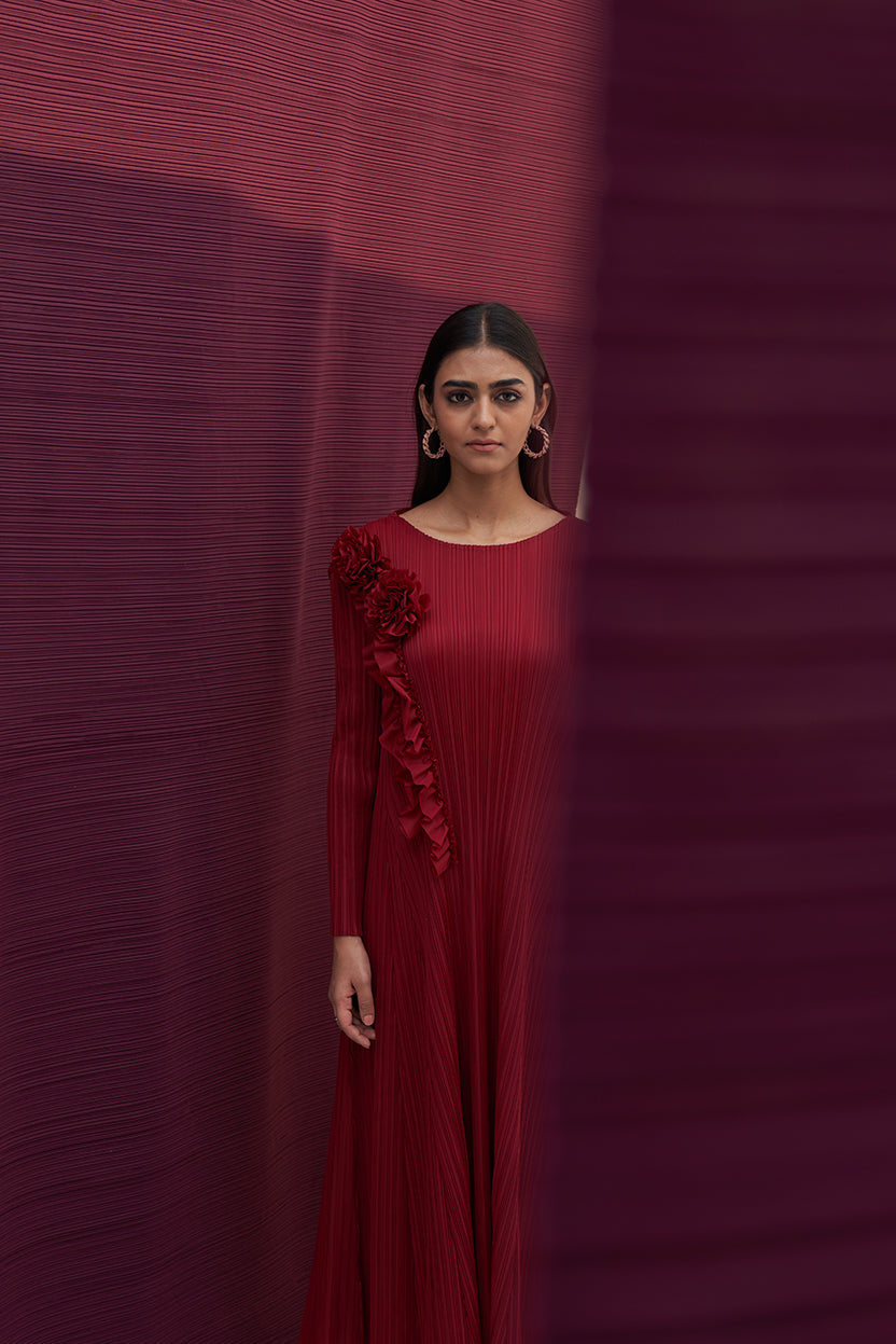 MAROON FLOWER EMBELLISHED PLEATED MIDI DRESS
