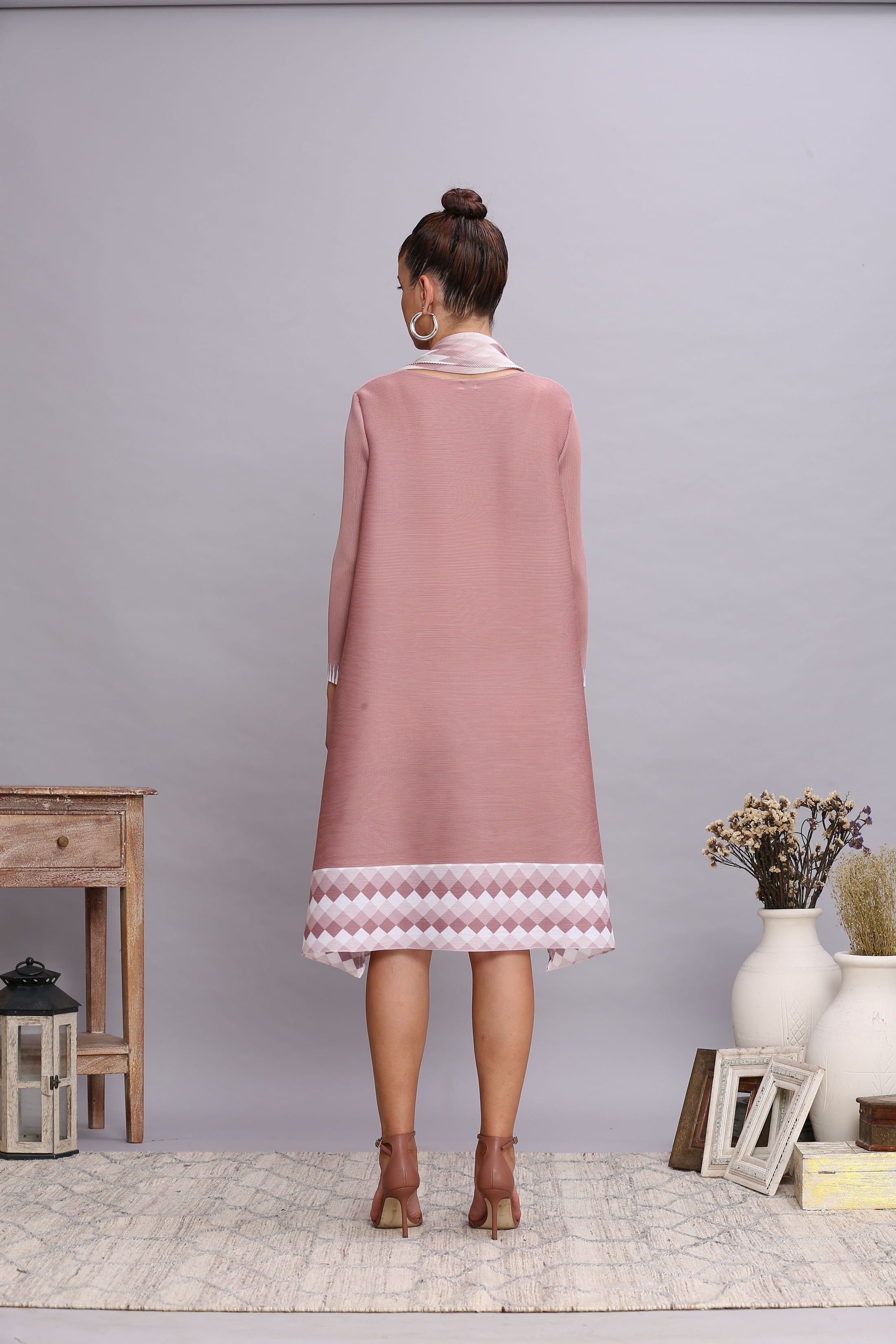 PINK KURTI DIAMOND PRINT DRESS WITH SCARF