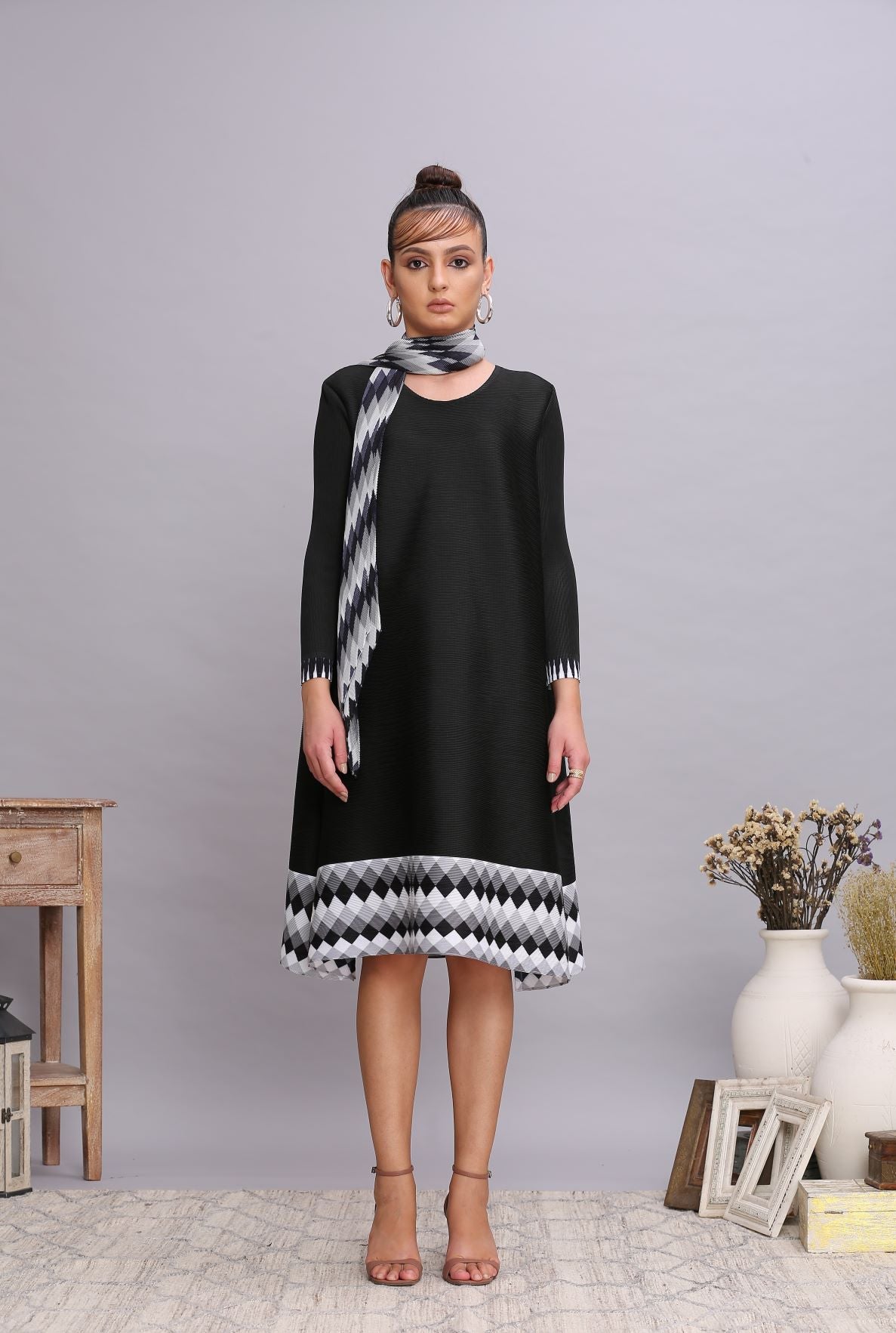 BLACK KURTI DIAMOND PRINT DRESS WITH SCARF