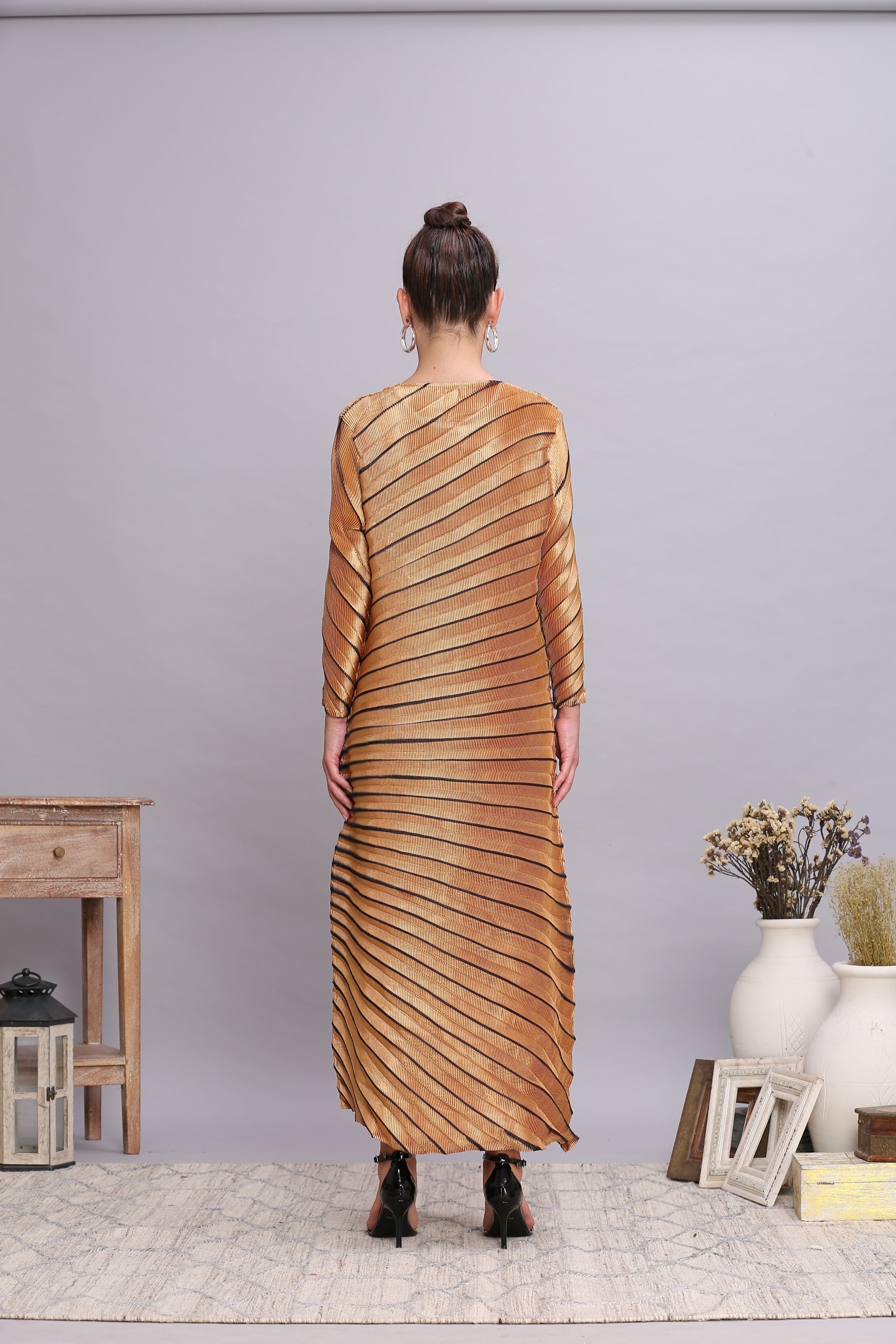 GOLD METALLIC ANGLE PLEATED DRESS