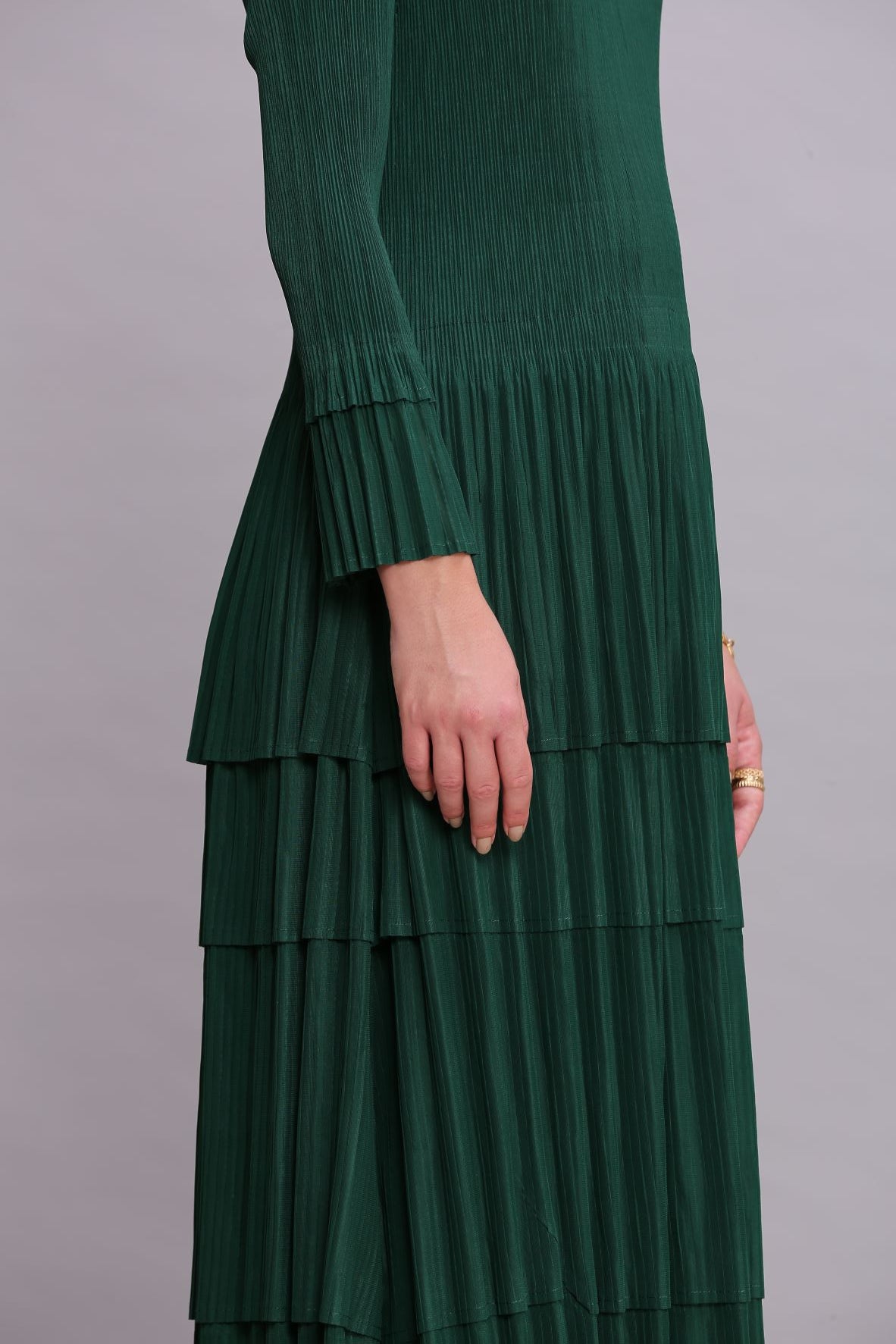 GREEN LAYERED PLETS DRESS