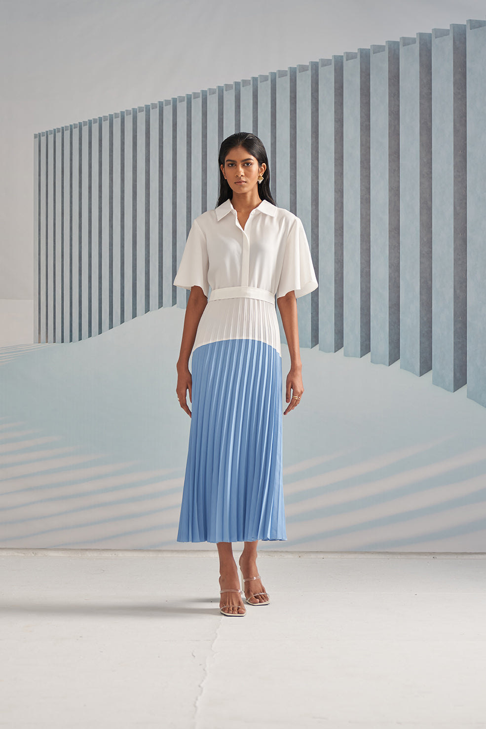 TWO TONE COLLAR DRESS