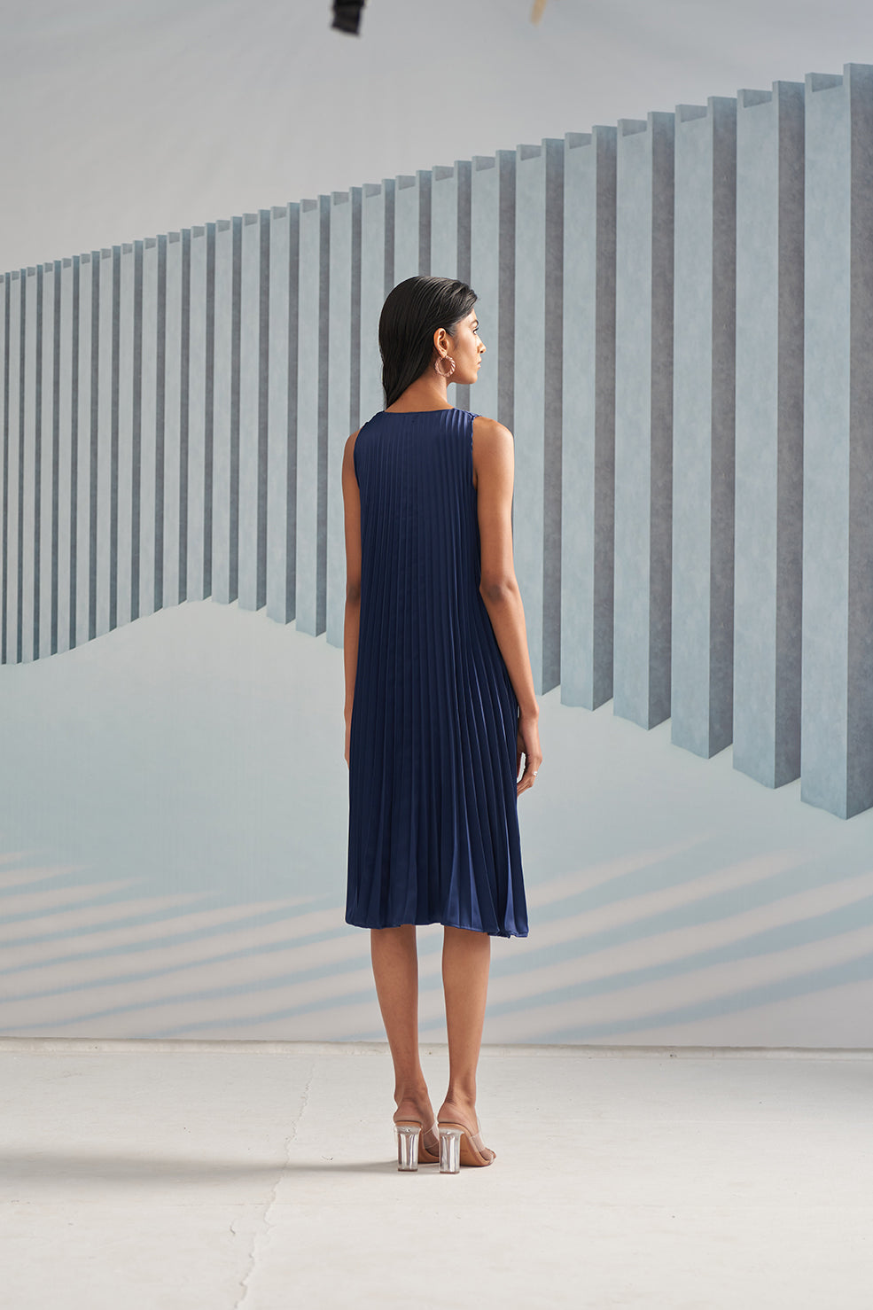 BLUE V NECK PLEATED DRESS