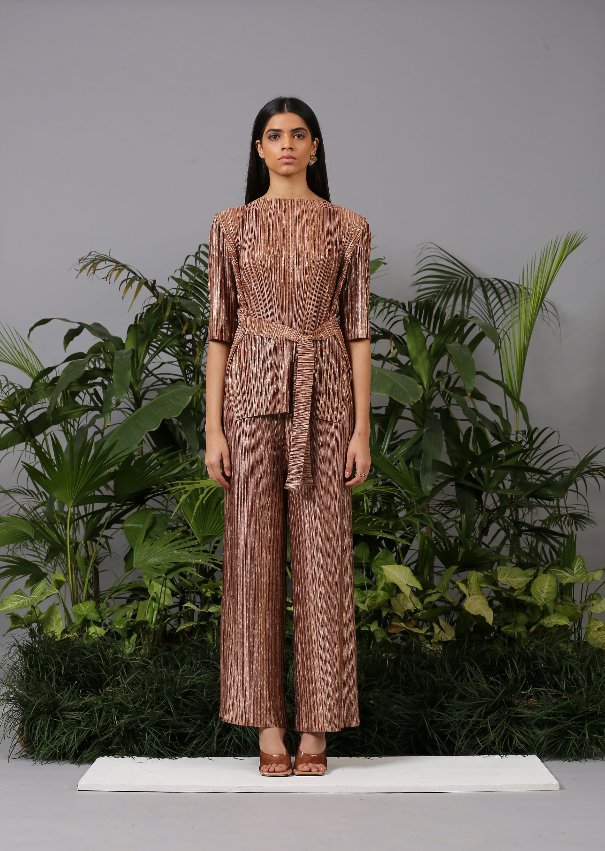 BRONZE METALLIC TIEUP COORD SET