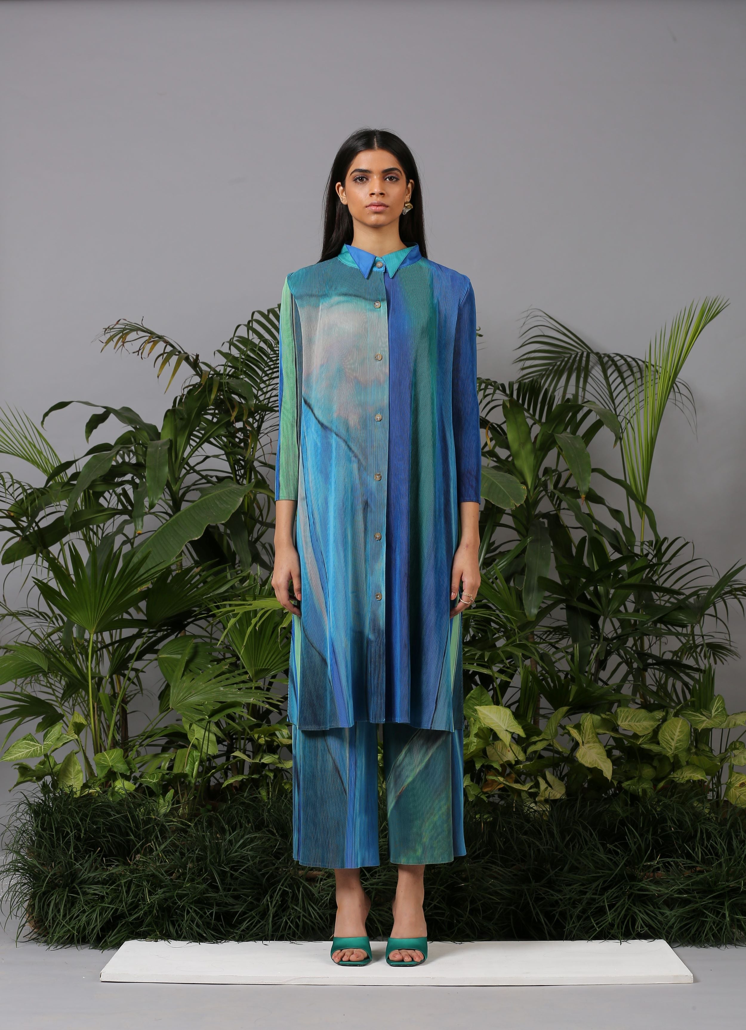 BLUE PRINTED BUTTON KURTI TOP & PANT SET