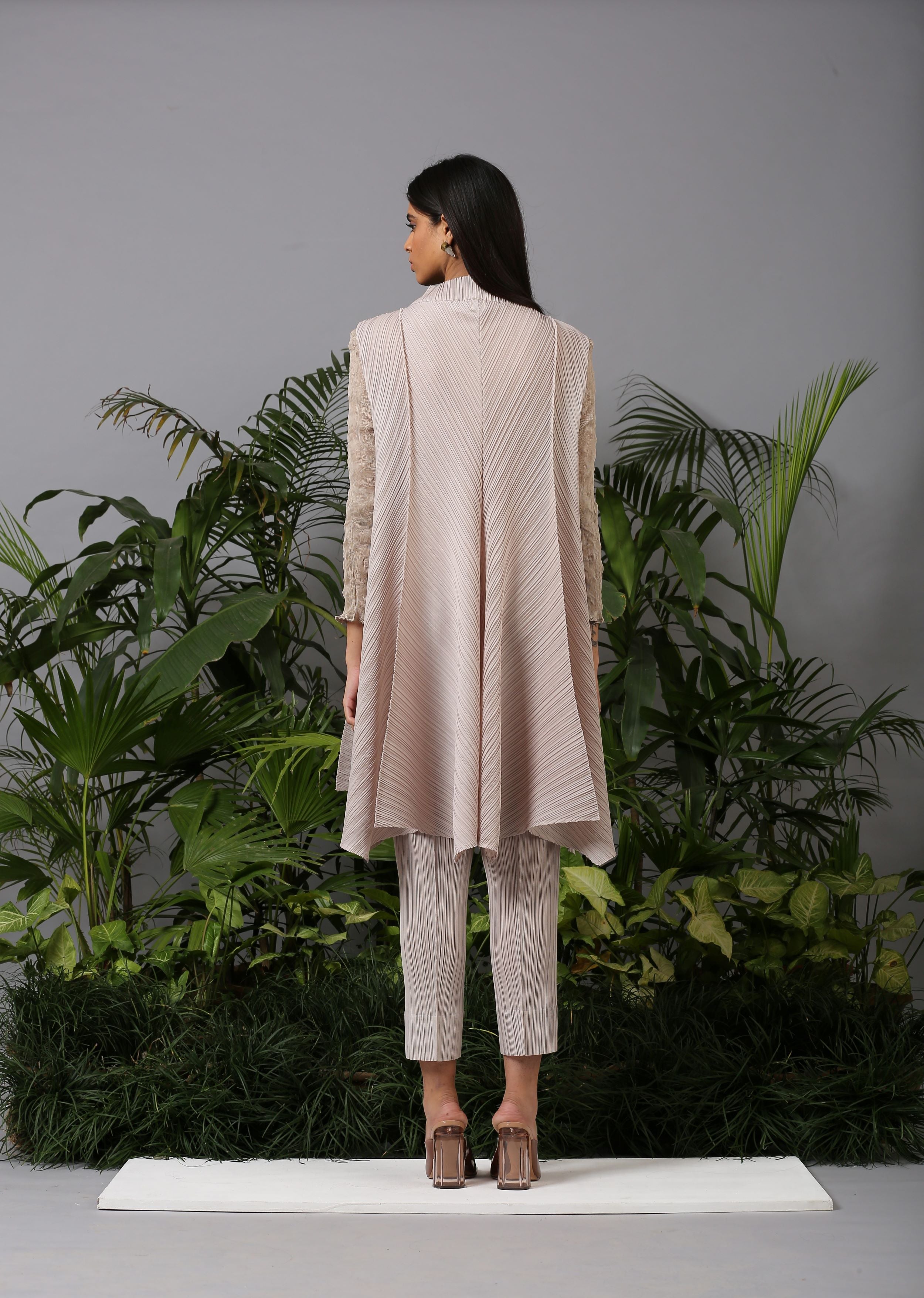 BEIGE CRUSHED SLEEVES KURTI SET