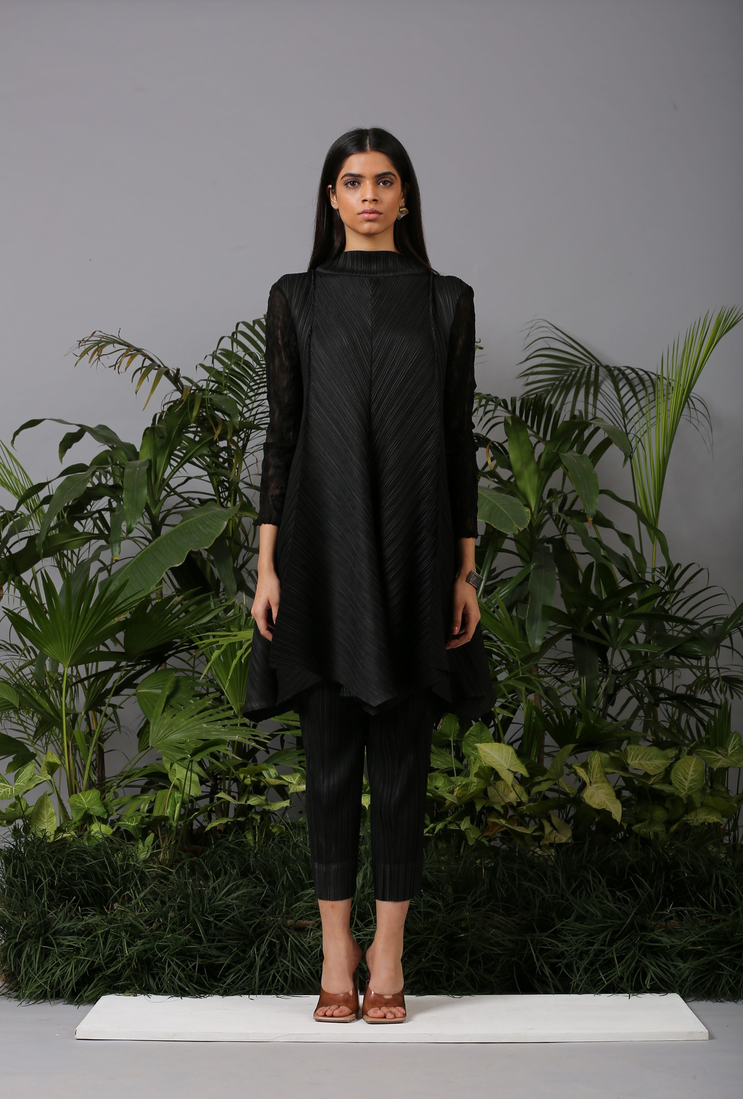 BLACK CRUSHED SLEEVES KURTI SET