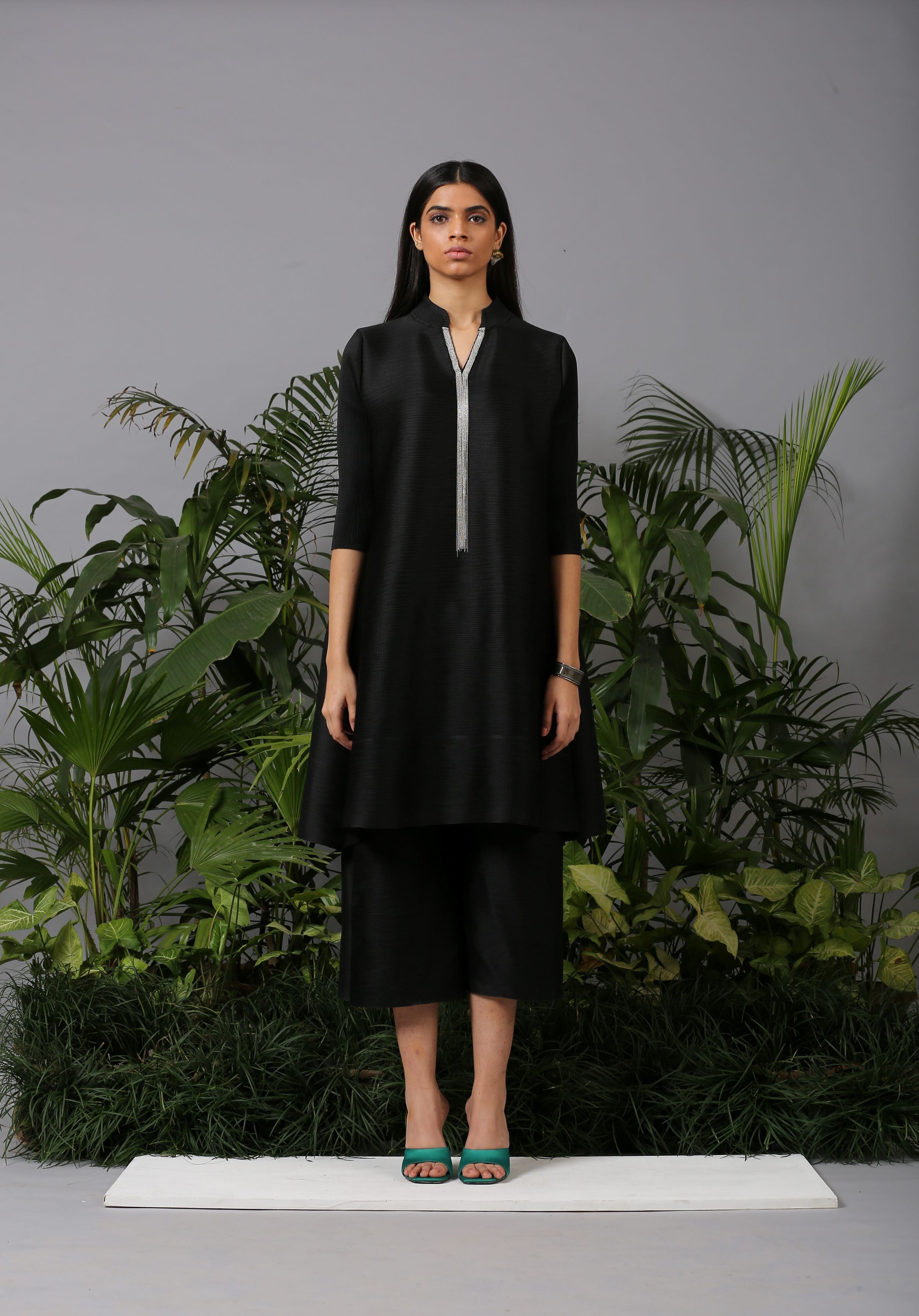 BLACK PLEATED TASSLE KURTI SET