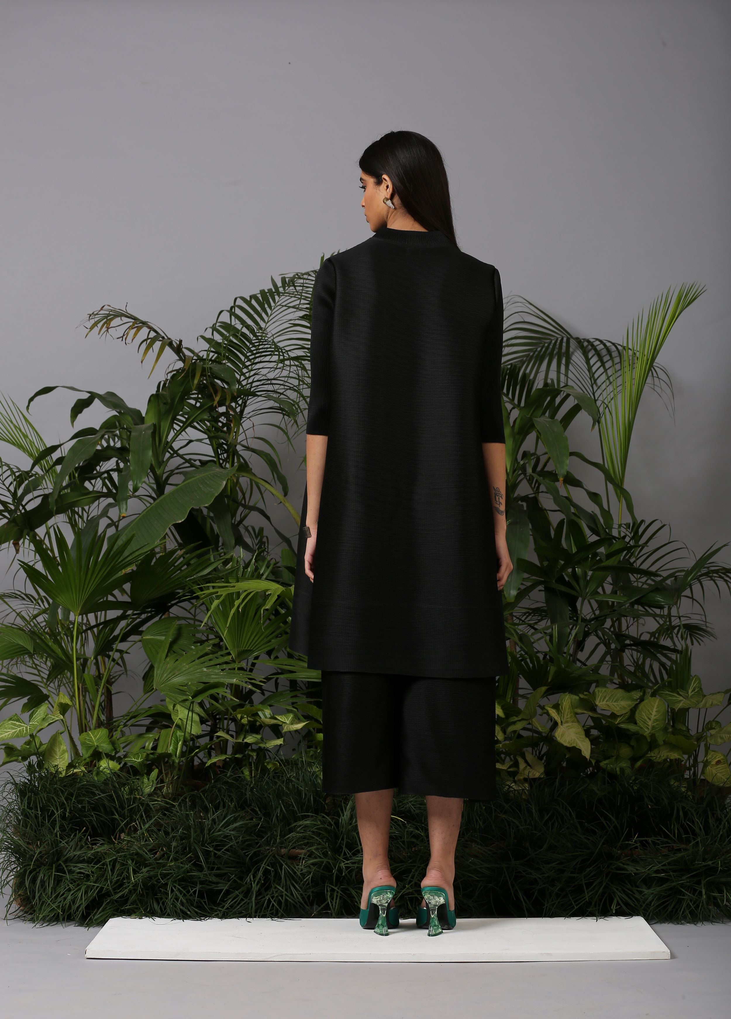 BLACK PLEATED TASSLE KURTI SET