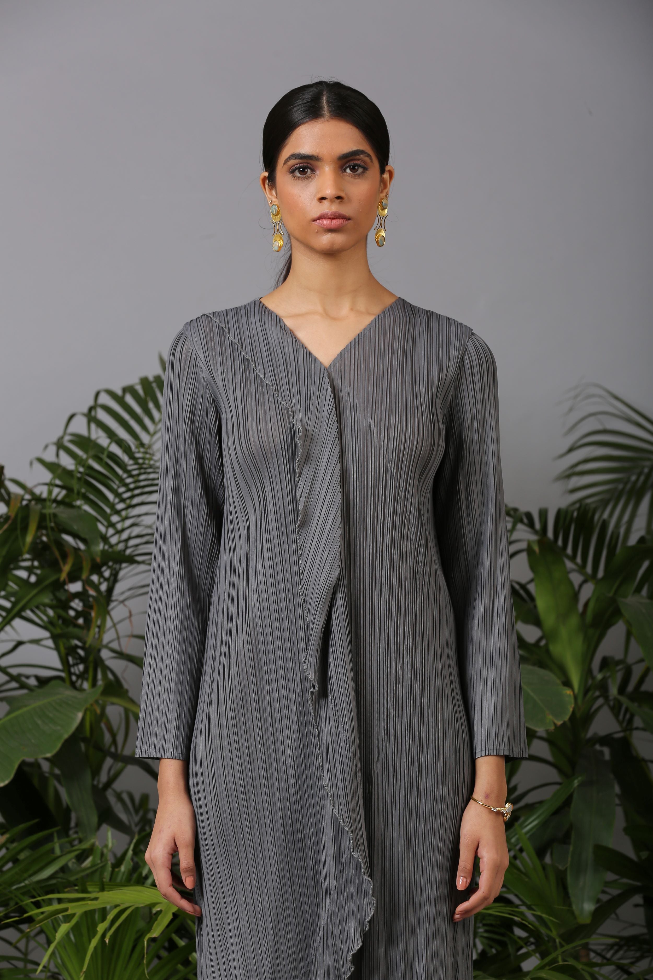 GREY V NECK RUFFLE DRESS