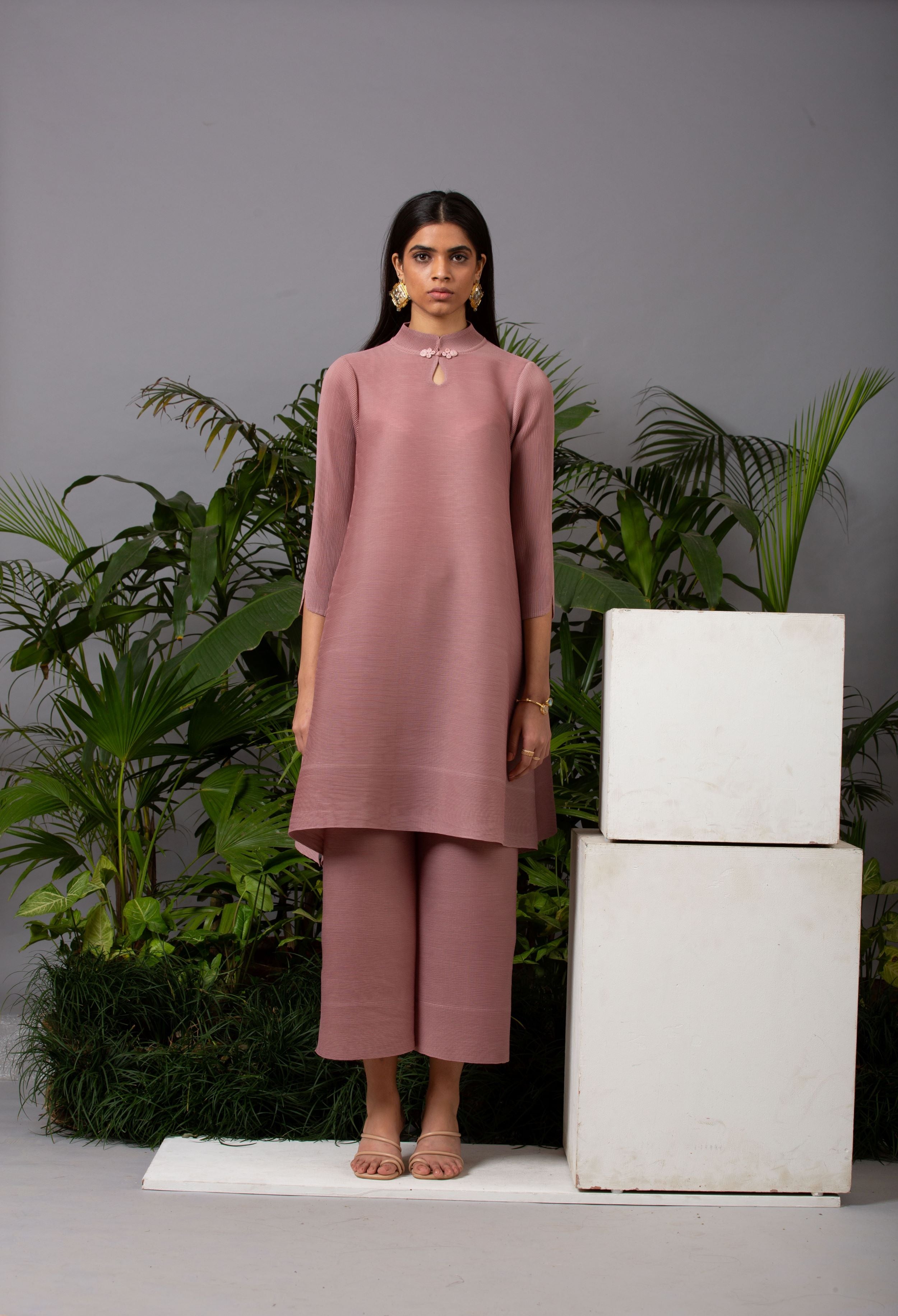 NUDE MANDARIN COLLAR SET