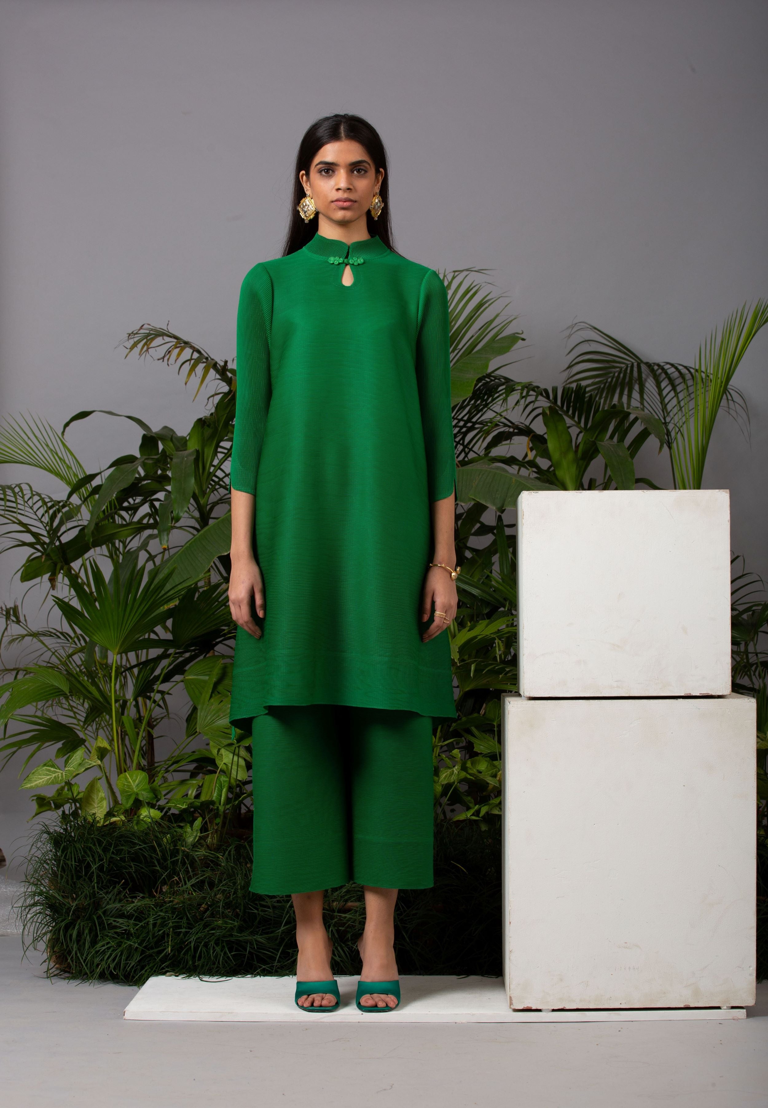 GREEN MANDARIN COLLAR SET